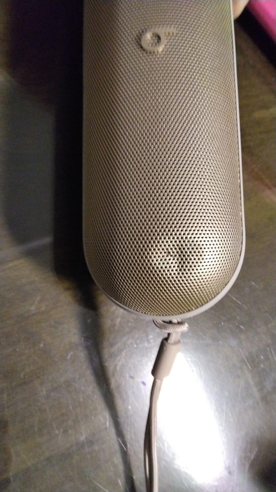 Beats Pill - Bluetooth Speaker and Portable Wireless Charger via USB-C - Up to 24 Hours Battery Life, IP67 Water Resistant, Apple & Android Compatible, Built-in Microphone - Campagne Gold (Renewed) customer photo 2