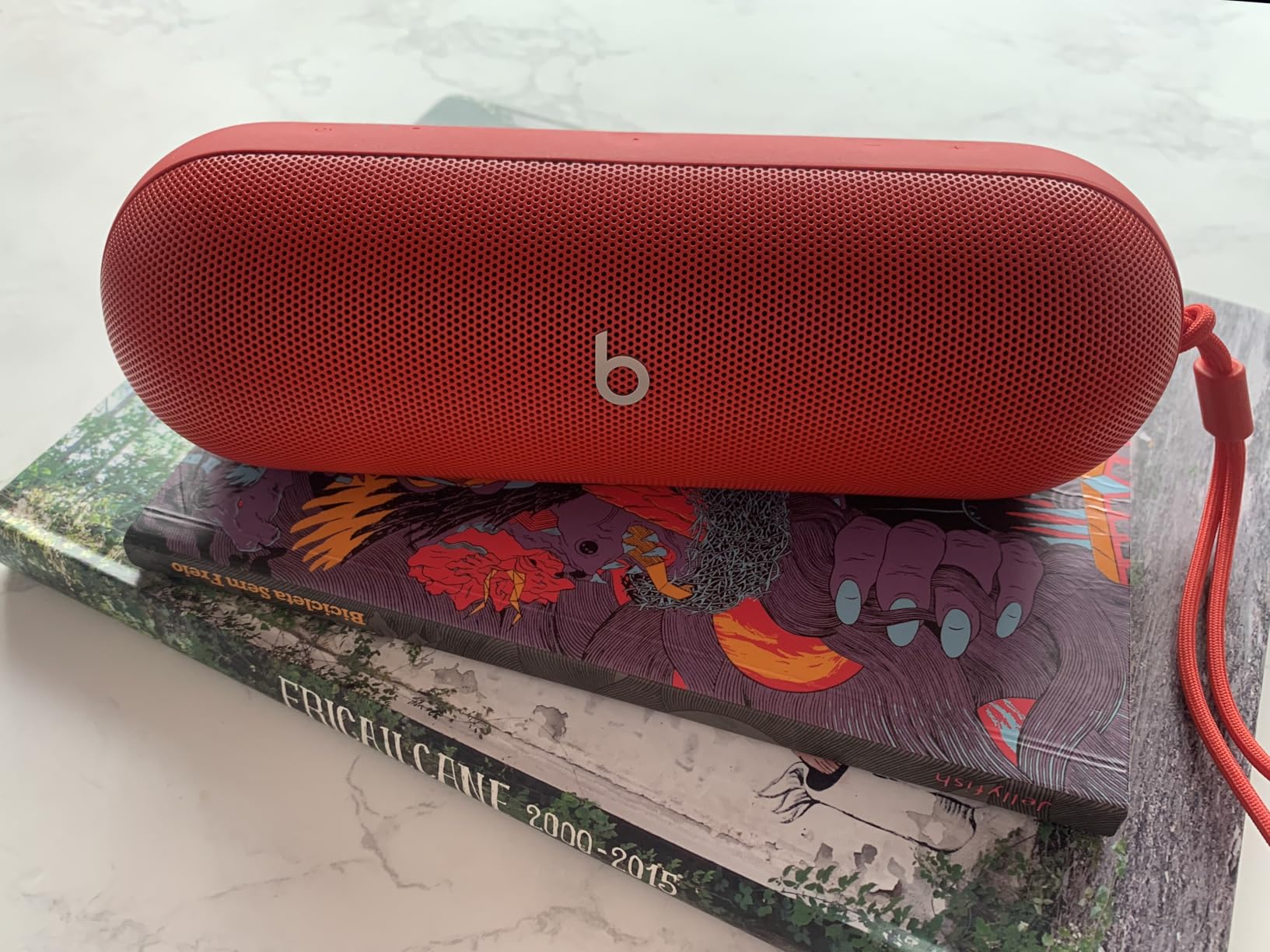 Beats Pill - Wireless Bluetooth Speaker and Portable Charger via USB-C - Up to 24 Hours Battery Life, IP67 Water Resistant, Apple & Android Compatible, Built-in Microphone - Statement Red (Renewed) customer photo 1
