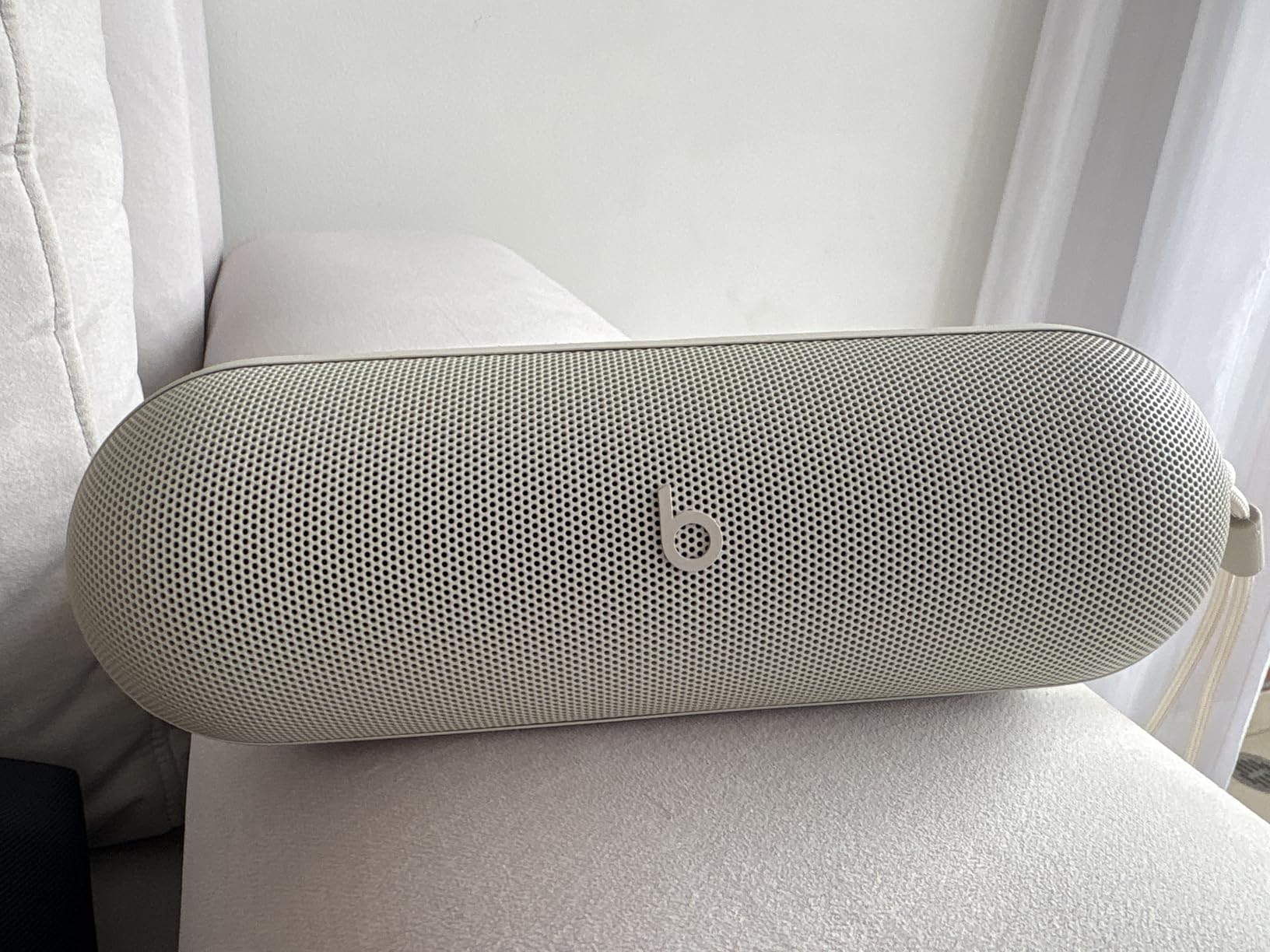 Beats Pill x Kim Kardashian - Wireless Bluetooth Speaker and Portable Charger via USB-C - Up to 24 Hours Battery Life, IP67 Water Resistant, Apple & Android Compatible, Built-in Mic - Light Gray customer photo 2
