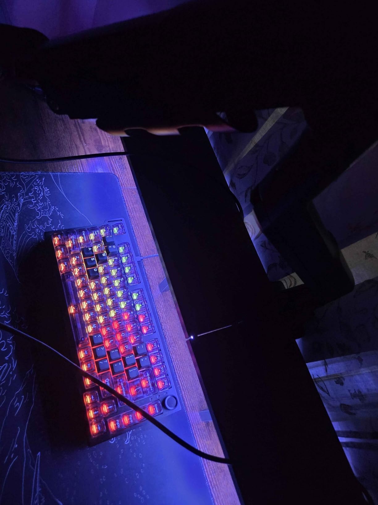 WALI Dual Monitor Stand for 13-32 inch Computer Screens, Dual Monitor Arms for 2 Monitors Holds up to 22 lbs, Height Adjustable Gas Spring Dual Monitors Mount, VESA 75x75/100x100mm (GSMP002N), Black customer photo 1