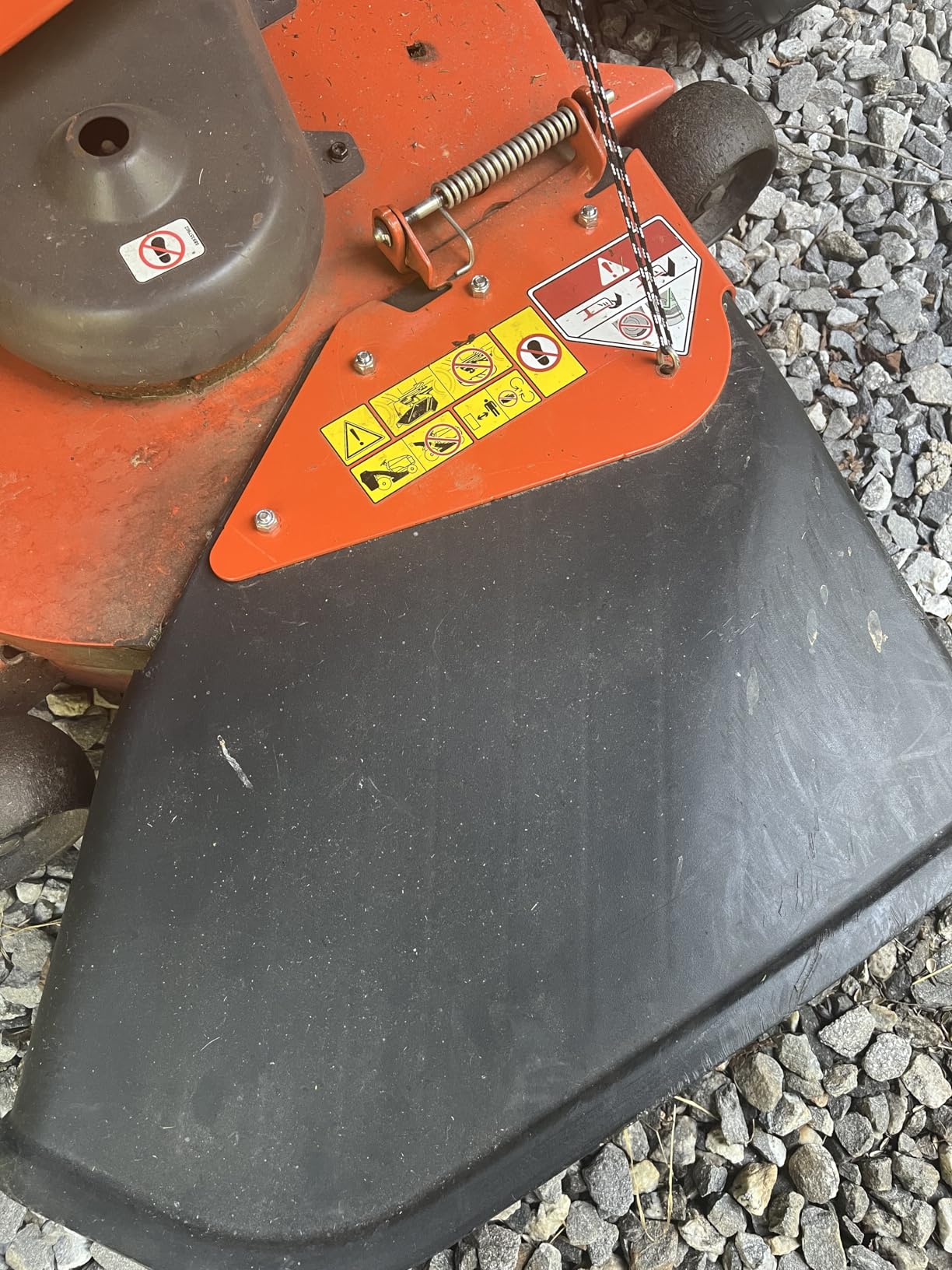 Agri-Fab 45-0631 Large Capacity 32 CU FT Hard Top Mow-N-Vac, Tow Behind Lawn Vacuum customer photo 2