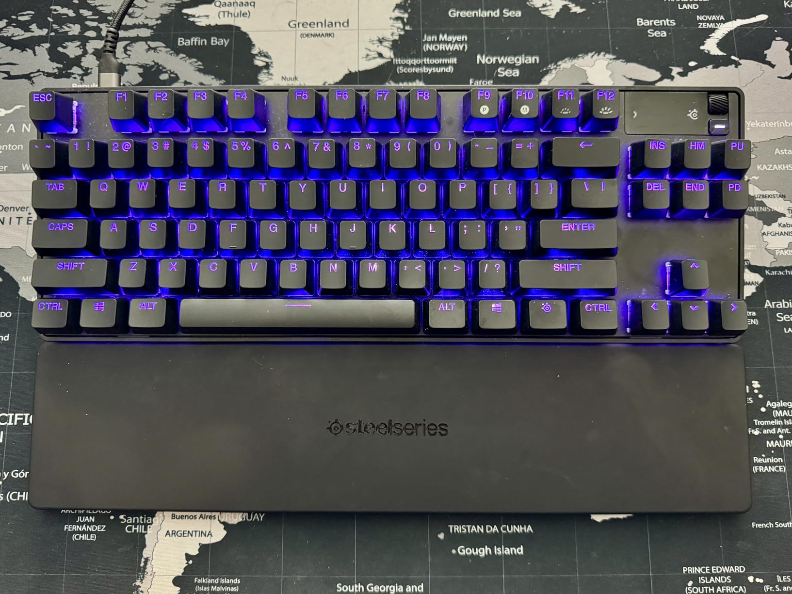 SteelSeries Apex Pro TKL Gen 3 OmniPoint 3.0 HyperMagnetic Switches - Adjustable Actuation - Rapid Trigger - Game-Ready Presets - Protection Mode - Rapid Tap/SOCD - OLED - RGB - PBT Keycaps - USB-C customer photo 2