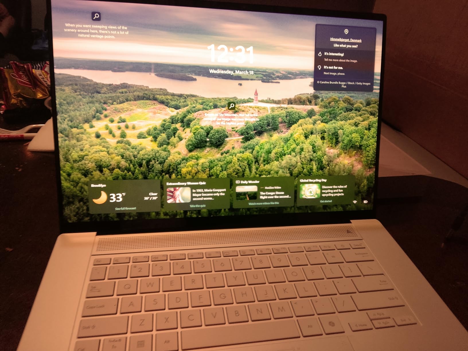 ASUS Zenbook S 16 Laptop, AMD Ryzen AI 9 365, 24 GB DDR5 RAM, 1 TB PCIe SSD, 16