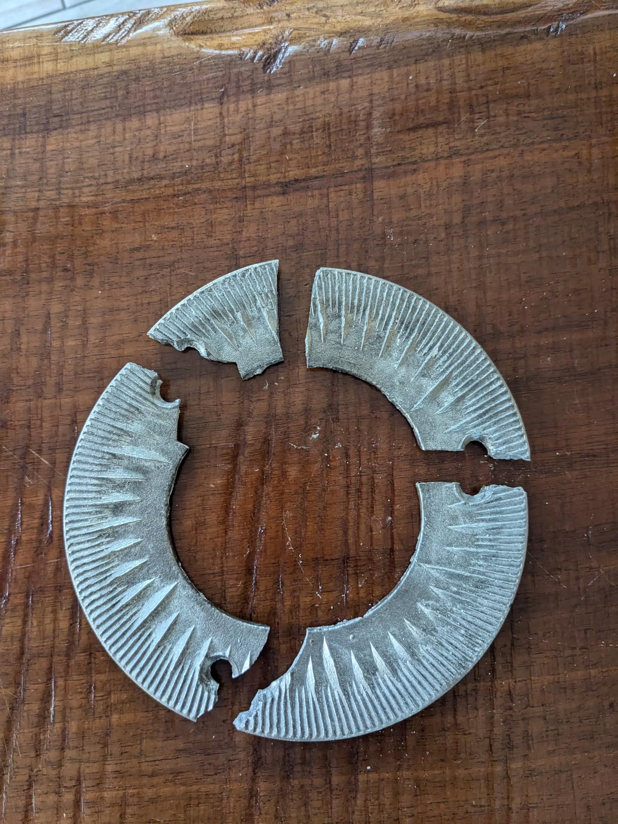 VEVOR Electric Grain Mill Grinder, 3000W Spice Grinders, Commercial Corn Mill with Funnel, Thickness Adjustable Powder Machine, Heavy Duty Feed Flour Cereal Mill Wheat Grinders, Dry Grinder customer photo 2