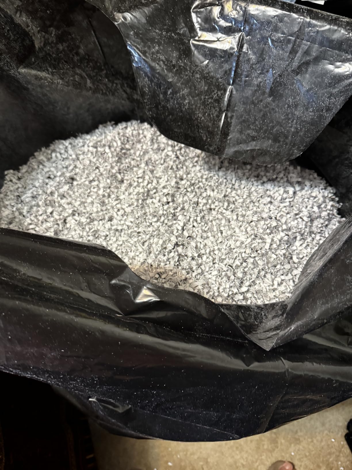 BONSEN 300-Sheet Auto Feed Paper Shredder, 60 Minutes Non-Stop Commercial Grade Heavy Duty Shredders for Office, 8.1 Gallon Micro Cut Document Shredder, P-4 Security Level, 58dB Super Quiet customer photo 2