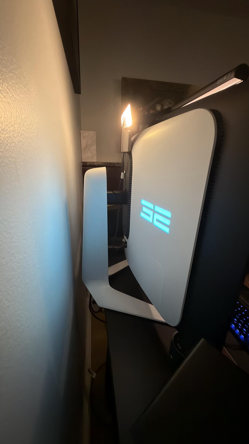 BenQ ScreenBar Halo 2 LED Monitor Light Bar - Wireless Controller, Backlight, Motion Sensor, Adjustable Brightness/Color Temperature, Eye-Care, No Screen Glare, Fits Curved Monitor, Monitor Accessory customer photo 2