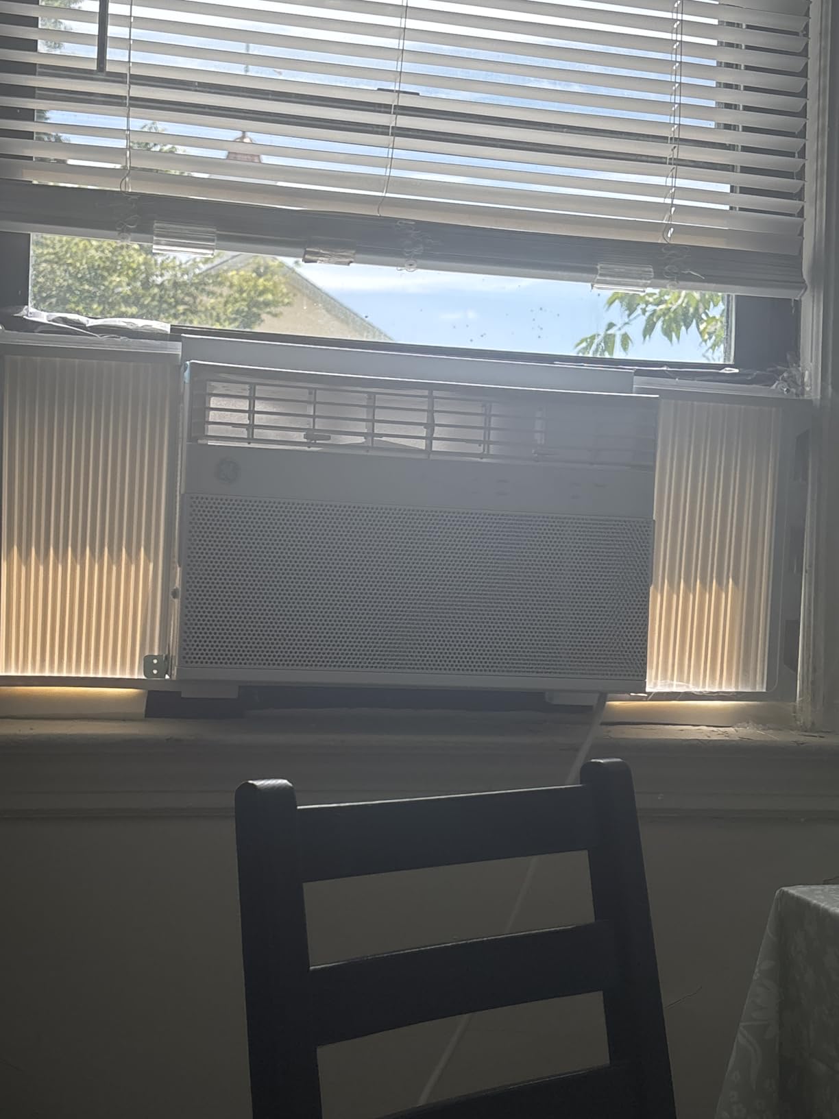 GE Window Air Conditioner 8,000 BTU for Rooms up to 350 sq ft., Wi-Fi Enabled, Energy-Efficient Cooling for Medium Rooms, Easy Install Kit, Control Using Remote or Smartphone App, White customer photo 1