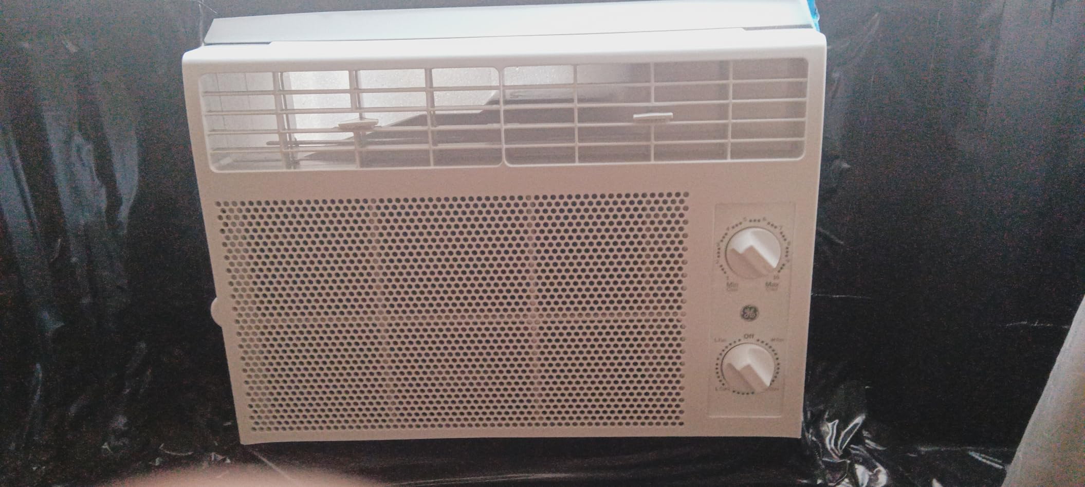 GE Window Air Conditioner 5,000 BTU AC Unit for Small Spaces up to 150 sq ft with Manual Controls & 2 Cooling Modes, Easy Install Kit, White customer photo 1