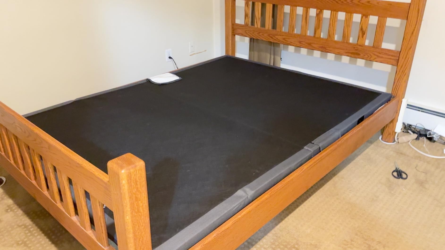 Amada Queen Adjustable Bed Frame with Massage, Head & Foot Incline, Wireless Remote, 4 Built-in USB Ports, LED Night Light, 4 Height-Adjustable Legs, Electric Bed Base, 01B-Q1 customer photo 2