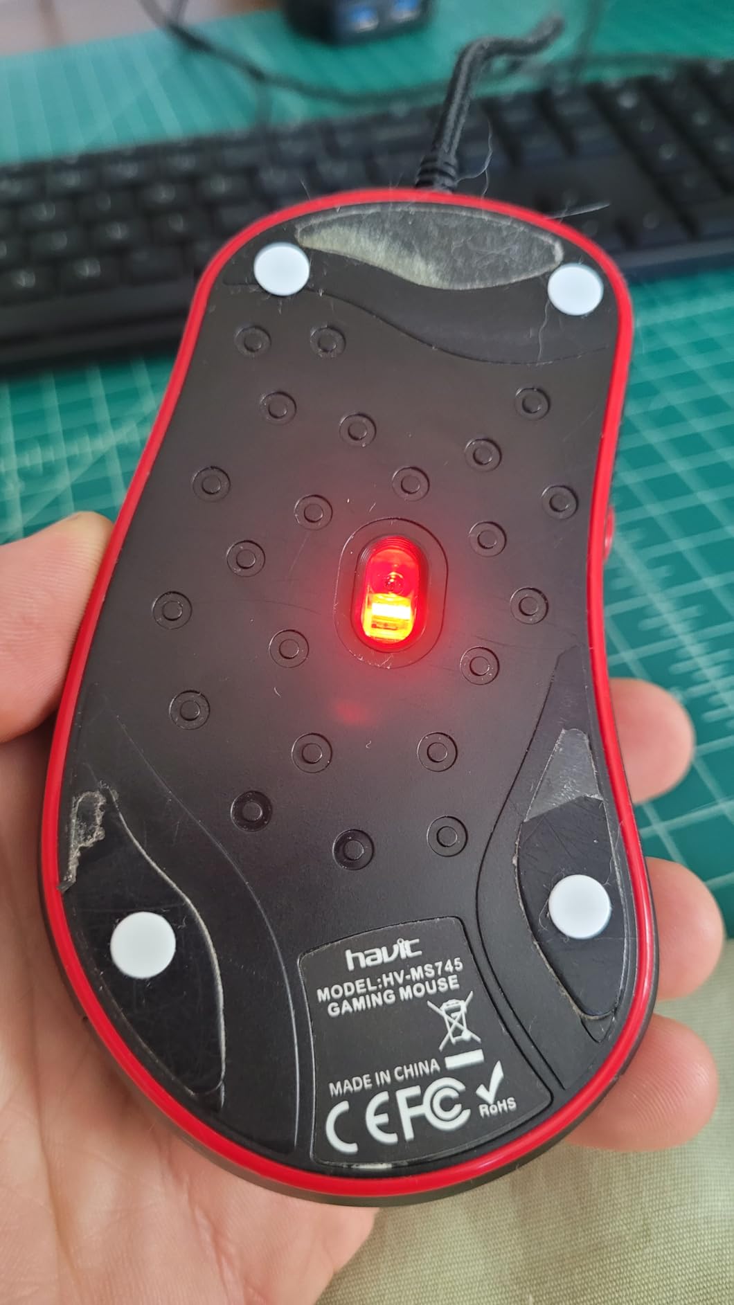 SmoothGlide Universal Dot PTFE Rounded Replacement Mouse Skates Feet for All Mice, Ultra-Smooth and Durable, 3M Adhesive, Gaming Mouse 40 Pieces Round Dots White DIY customer photo 1