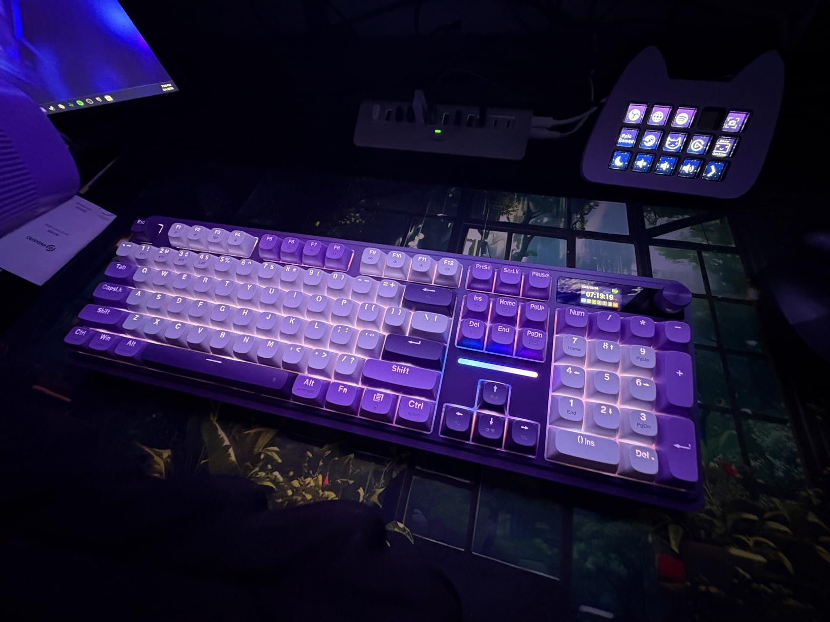 Redragon K689 PRO Wireless Gasket RGB Gaming Keyboard, 108 Keys Mechanical Keyboard w/Extra 4 Hotkeys, Upgraded Hot-swappable Socket, 3-Layer Noise Dampening, Round PBT Keycaps, Custom Linear Switch customer photo 1