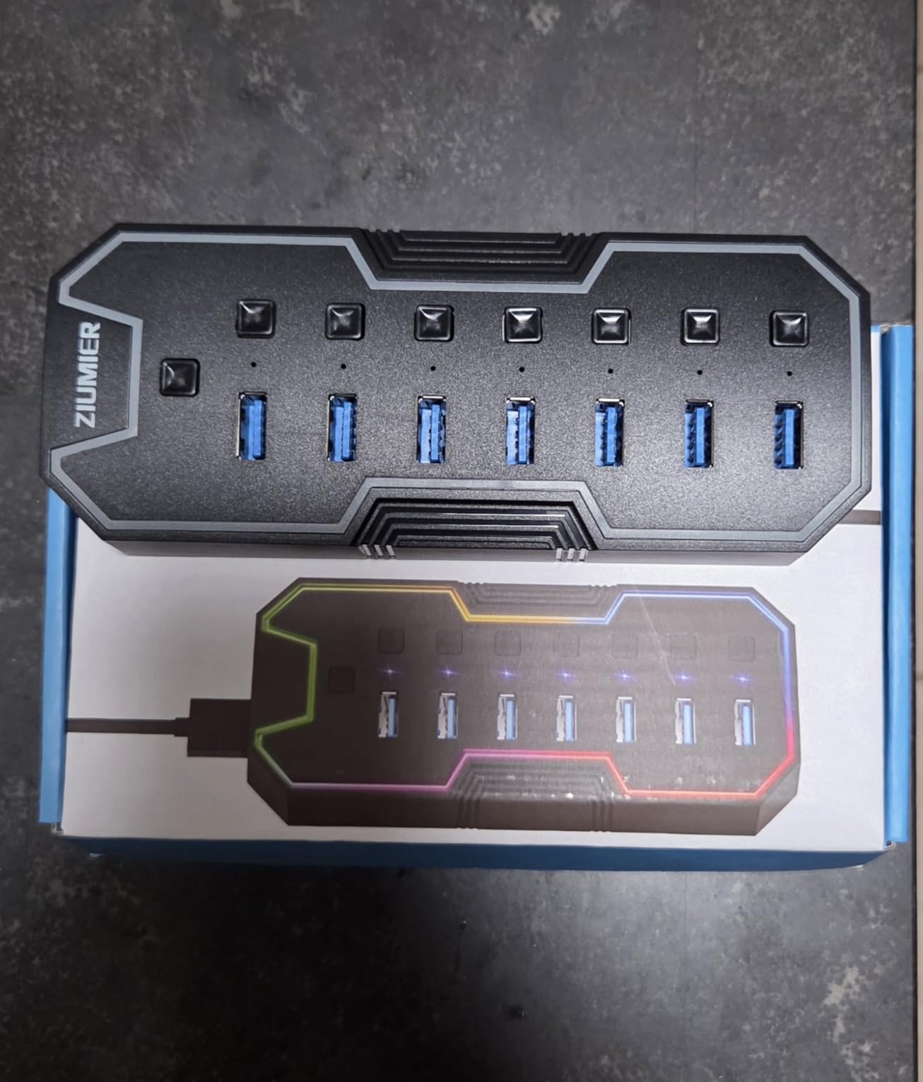 ZIUMIER USB 3.0 Hub,7 Ports USB Expander with RGB LED Strip,USB Hub for Laptop,Individual LED On/Off Switches for Mac, PC, Desktop, Flash Drive, Mobile HDD customer photo 1