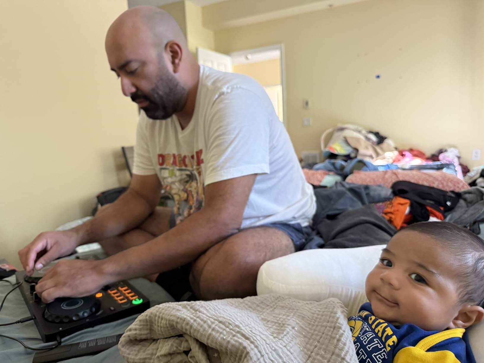 AlphaTheta DDJ-FLX2 Compact 2-Channel DJ Controller - Streaming-Ready, Smart Fader & Smart CFX - Works with rekordbox, djay & Serato DJ Lite customer photo 2