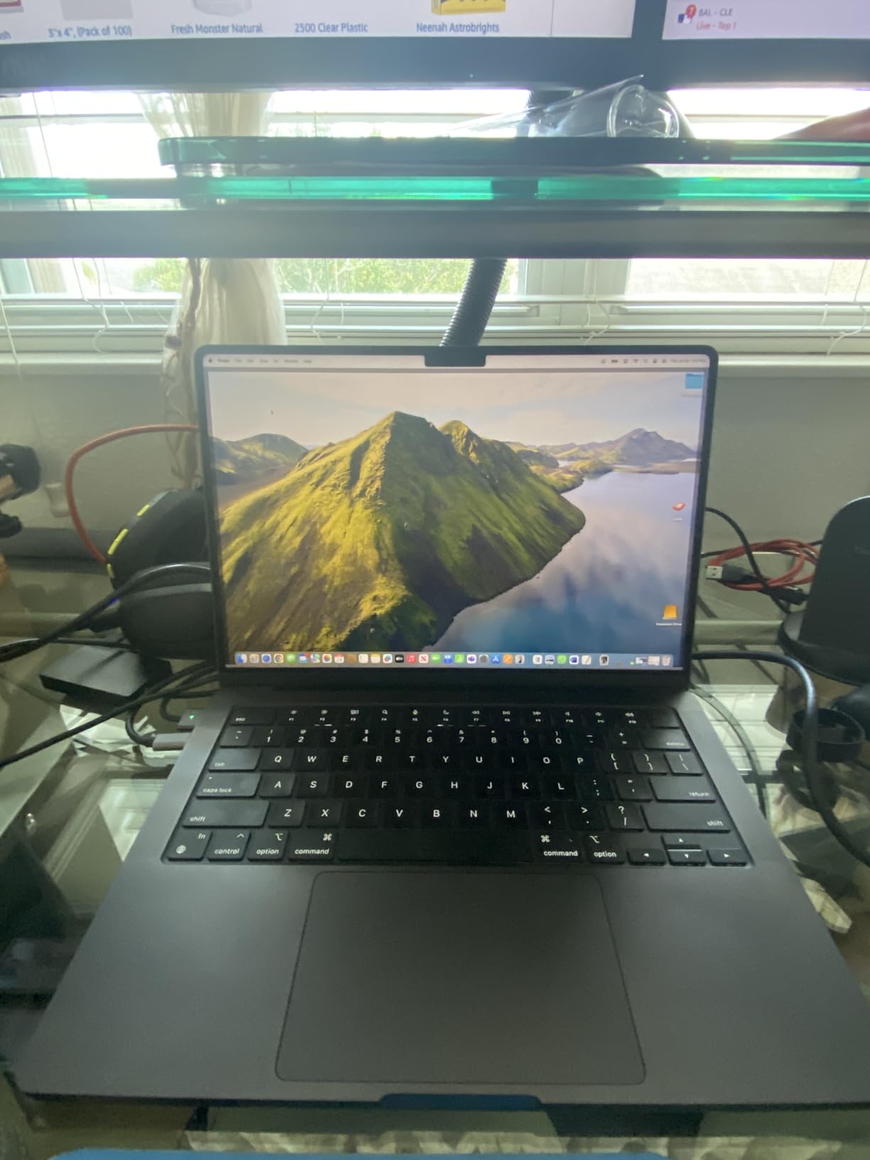 Apple 2024 MacBook Pro Laptop with M4 Pro, 14-core CPU, 20-core GPU: Built for Apple Intelligence, 14.2-inch Liquid Retina XDR Display, 24GB Unified Memory, 1TB SSD Storage; Space Black customer photo 1