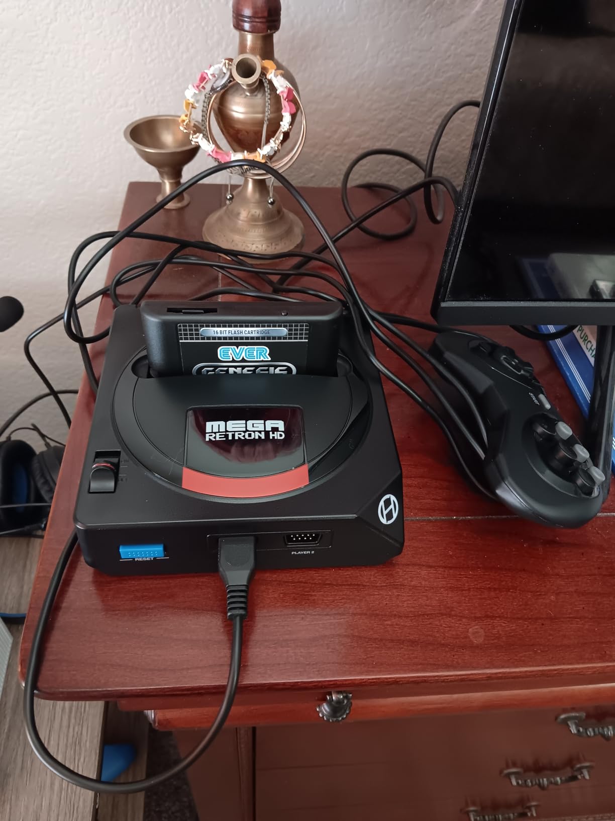 EverGenesis Flash Cartridge for Sega Genesis / Mega Drive - Includes 4GB SD Card - Plays 99% of Games, Save Support customer photo 1