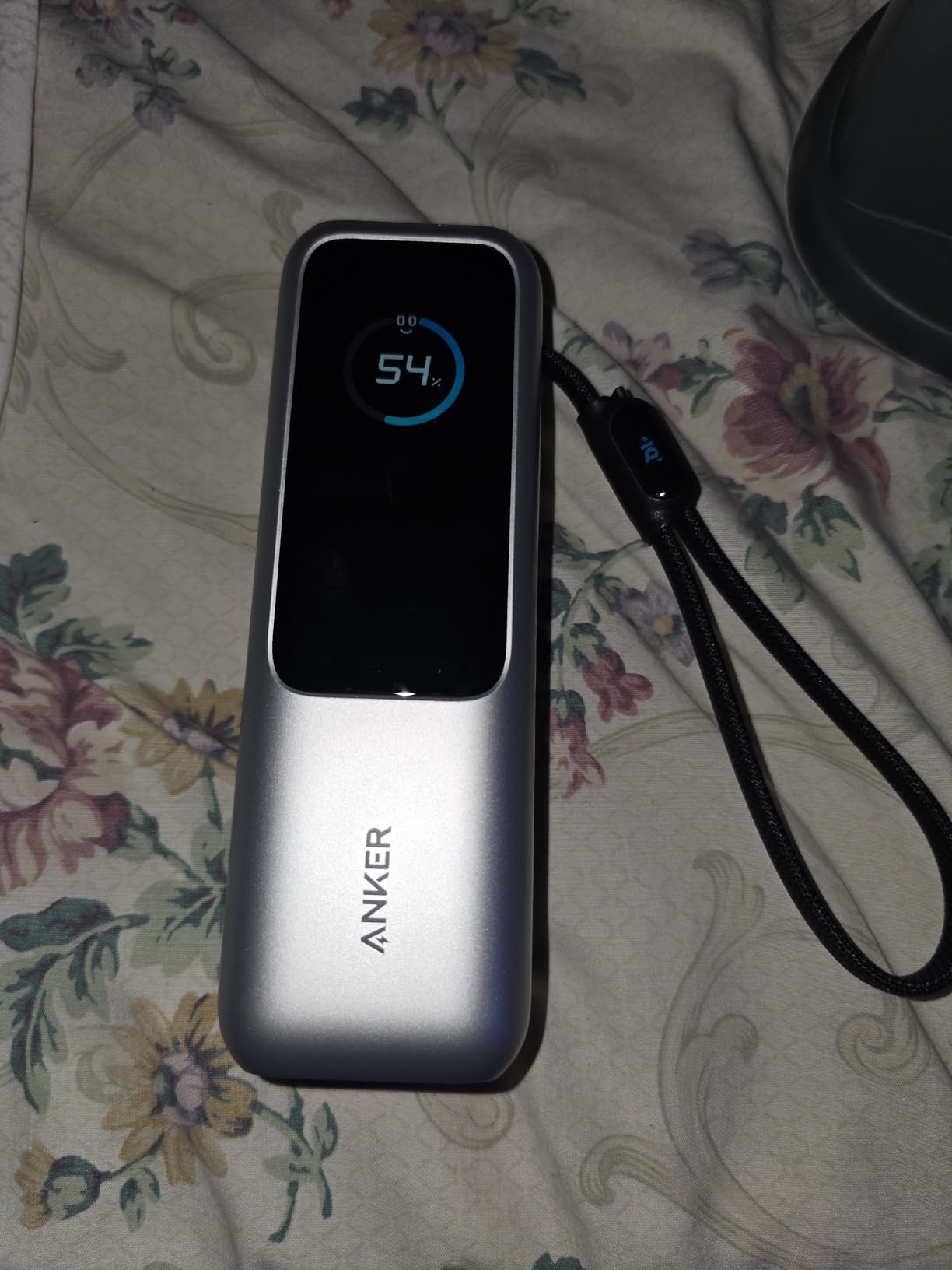 Anker Laptop Power Bank, 25,000mAh Portable Charger with Triple 100W USB-C Ports, Built-in Retractable Cables, Flight-Approved for Travel, iPhone 17/16 Series, MacBook, Samsung, and More customer photo 1