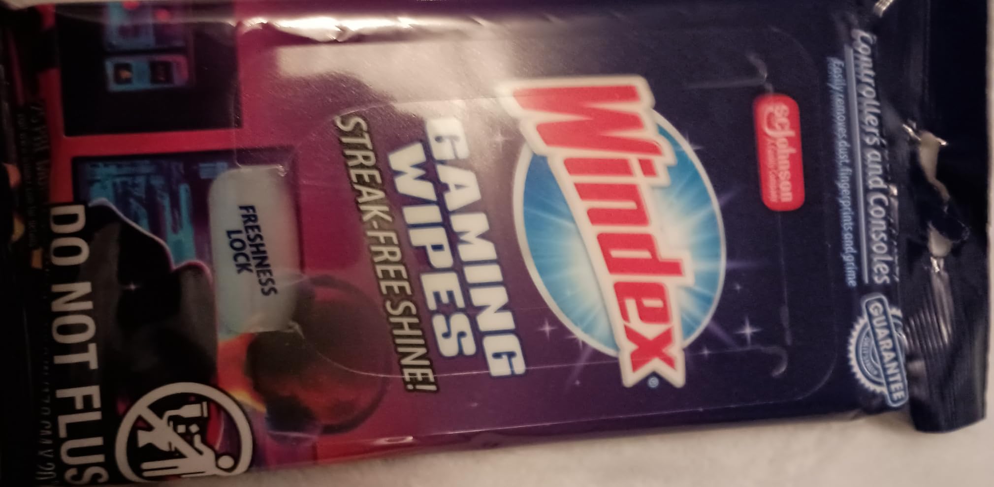 Windex Gaming Cleaning Wipes, Pre-Moistened Wipes to Instantly Clean all Gaming Gear and Electronics, Resealable Packaging for a Freshness Lock, 25 count (Pack of 1) customer photo 2