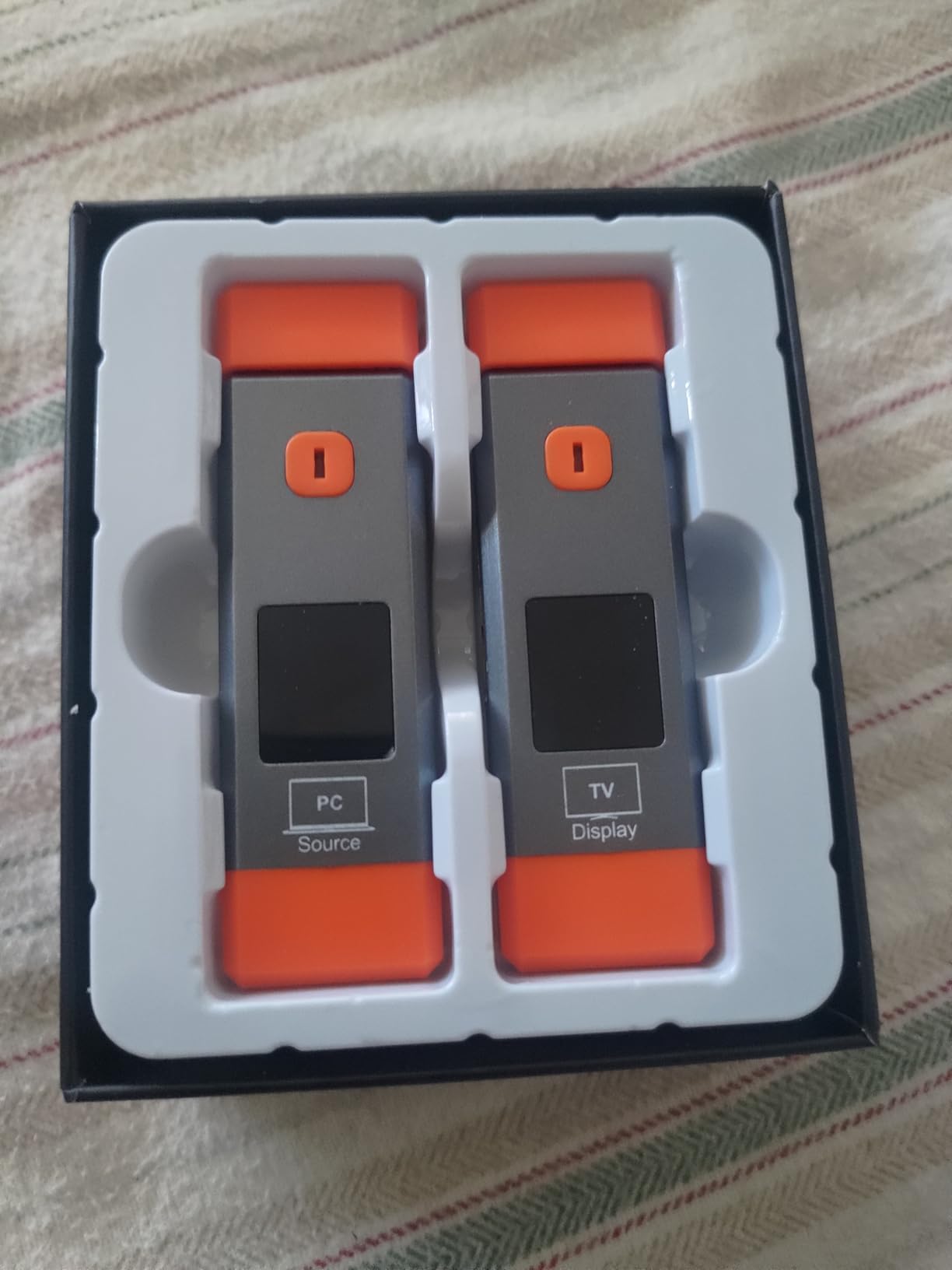 Wireless HDMI Transmitter and Receiver 328ft/100m Extender 4K Decode Input 1080P Output Plug&Play Low-Latency Dual-Band 2.4G/5.8G for Video and Audio to Monitor from PC/Projector/TV Box customer photo 1