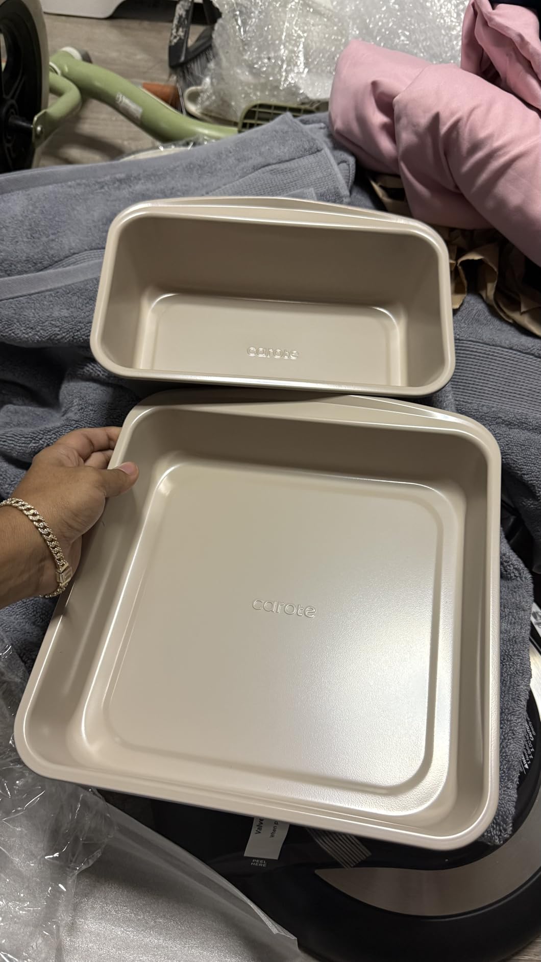 CAROTE 7-Piece Nonstick Stackable Baking Pans Set - Bakeware Sets Including Cookie Sheets for Baking, Muffin Pan, Bread Pan, Cake pan, Loaf Pan, Roasting Pan, Gray & Khaki customer photo 1