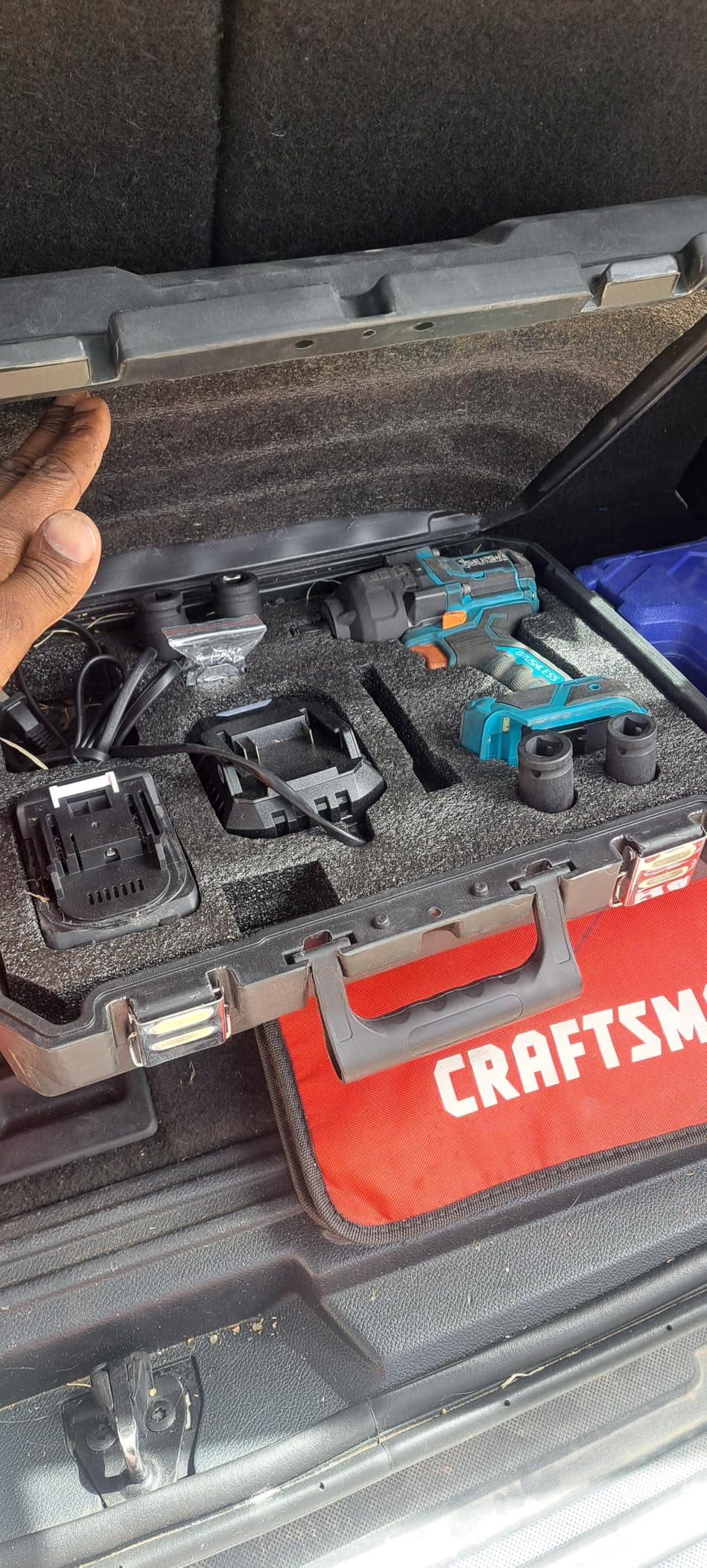 Seesii Impact Wrench 886 Ft-lbs(1200N.m), 1/2 High Torque Impact Gun with 21V 2x4.0Ah Battery, Electric Impact Driver, 2900IPM, 5 Socket, Cordless Impact Wrench for Home Car/Mower/Pickup/Truck RV customer photo 2