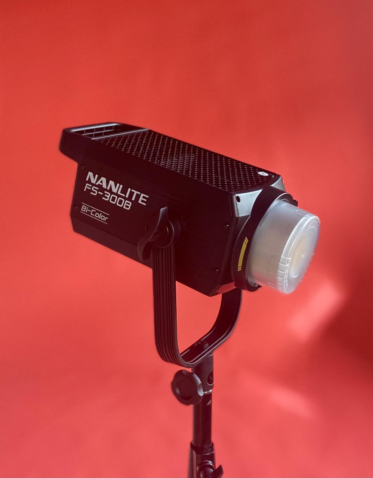 Nanlite FS-300B 350W Bi-Color LED Spotlight-2700K-6500K Adjustable CRI 96,App Control,Led Video Light Bowens Mount for Photography/Videography/YouTube/TikTok Content Creation & Live Streaming customer photo 2