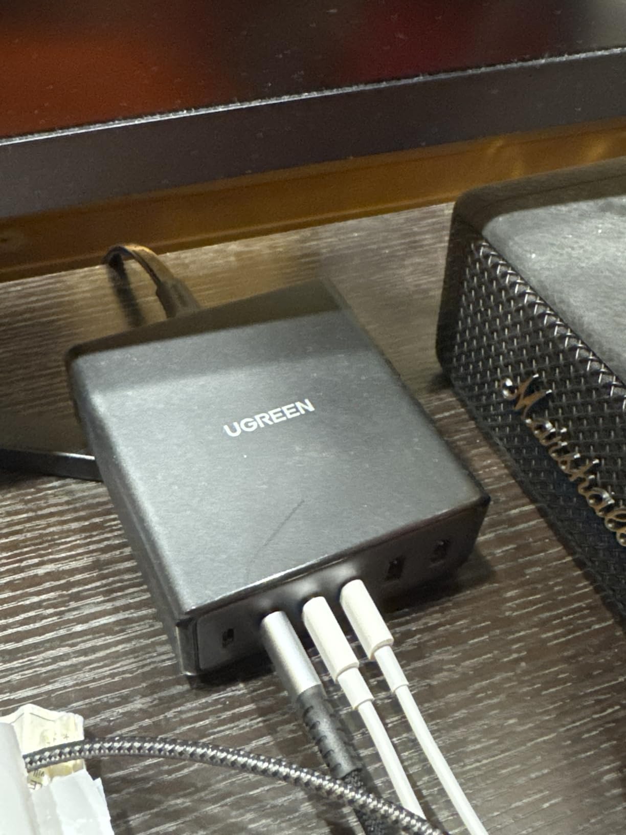 UGREEN 100W USB C Charging Station, 6-Port GaN Desktop Charger with 4 USB-C & 2 USB-A, Smart Power Distribution for MacBook Pro/Air, Dell XPS, iPad, iPhone 17/16/15, Galaxy S25/S24, Pixel 10/9 customer photo 1