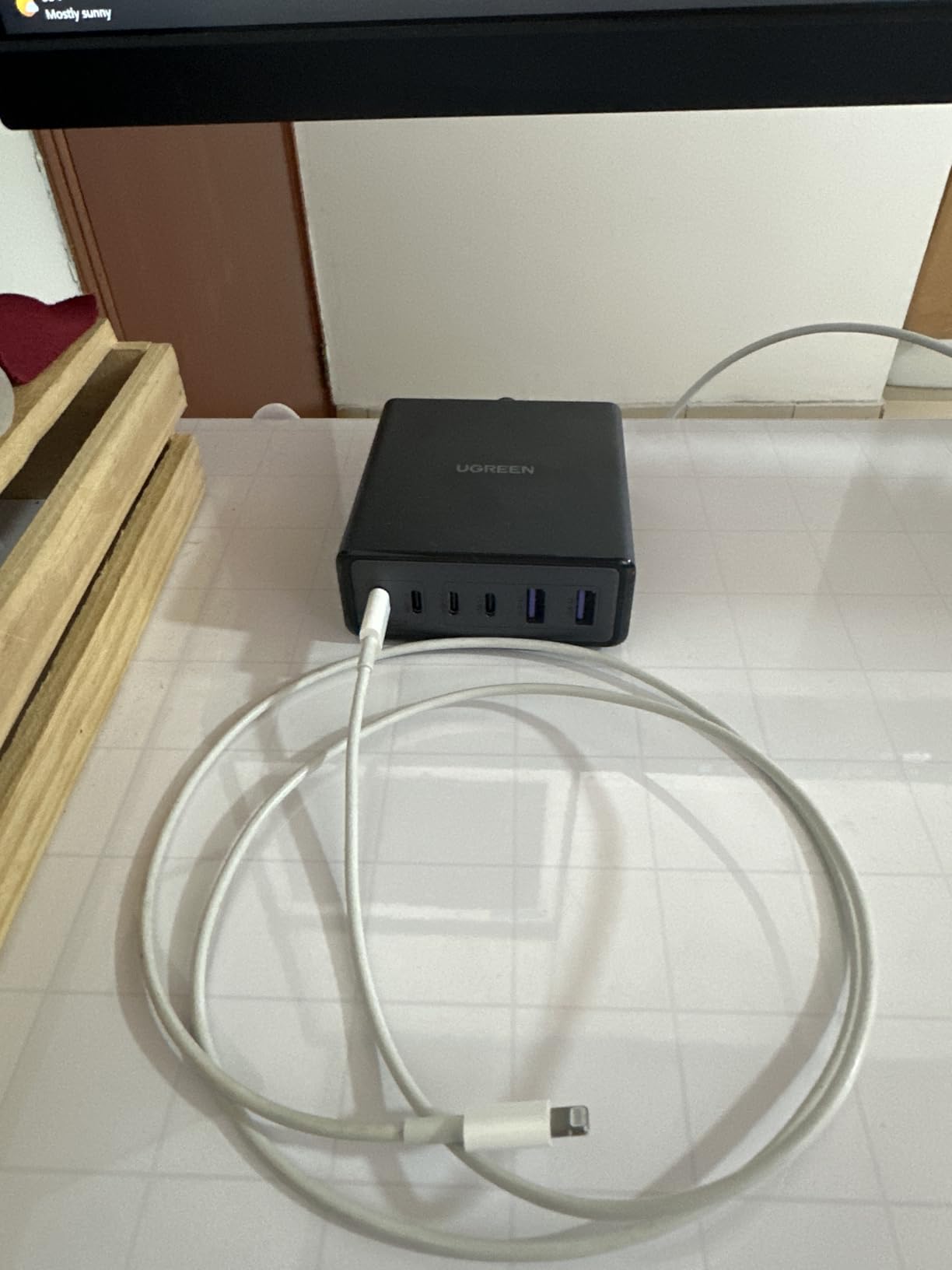 UGREEN 100W USB C Charging Station, 6-Port GaN Desktop Charger with 4 USB-C & 2 USB-A, Smart Power Distribution for MacBook Pro/Air, Dell XPS, iPad, iPhone 17/16/15, Galaxy S25/S24, Pixel 10/9 customer photo 2