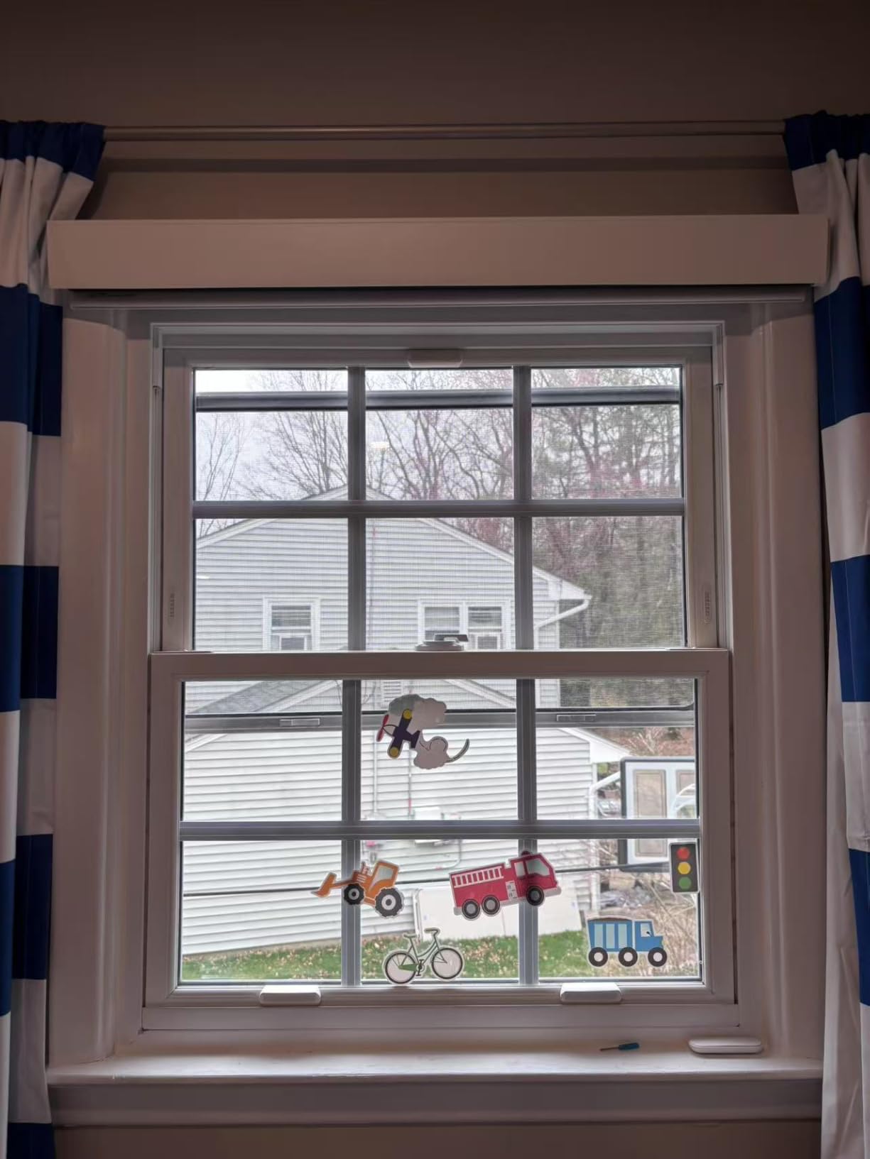 Motorized Blinds No Drill Automatic Blinds for Windows Cordless Roller Shades Electric Blinds with Remote Control Smart Blinds (White, 34.5 x 72) customer photo 1