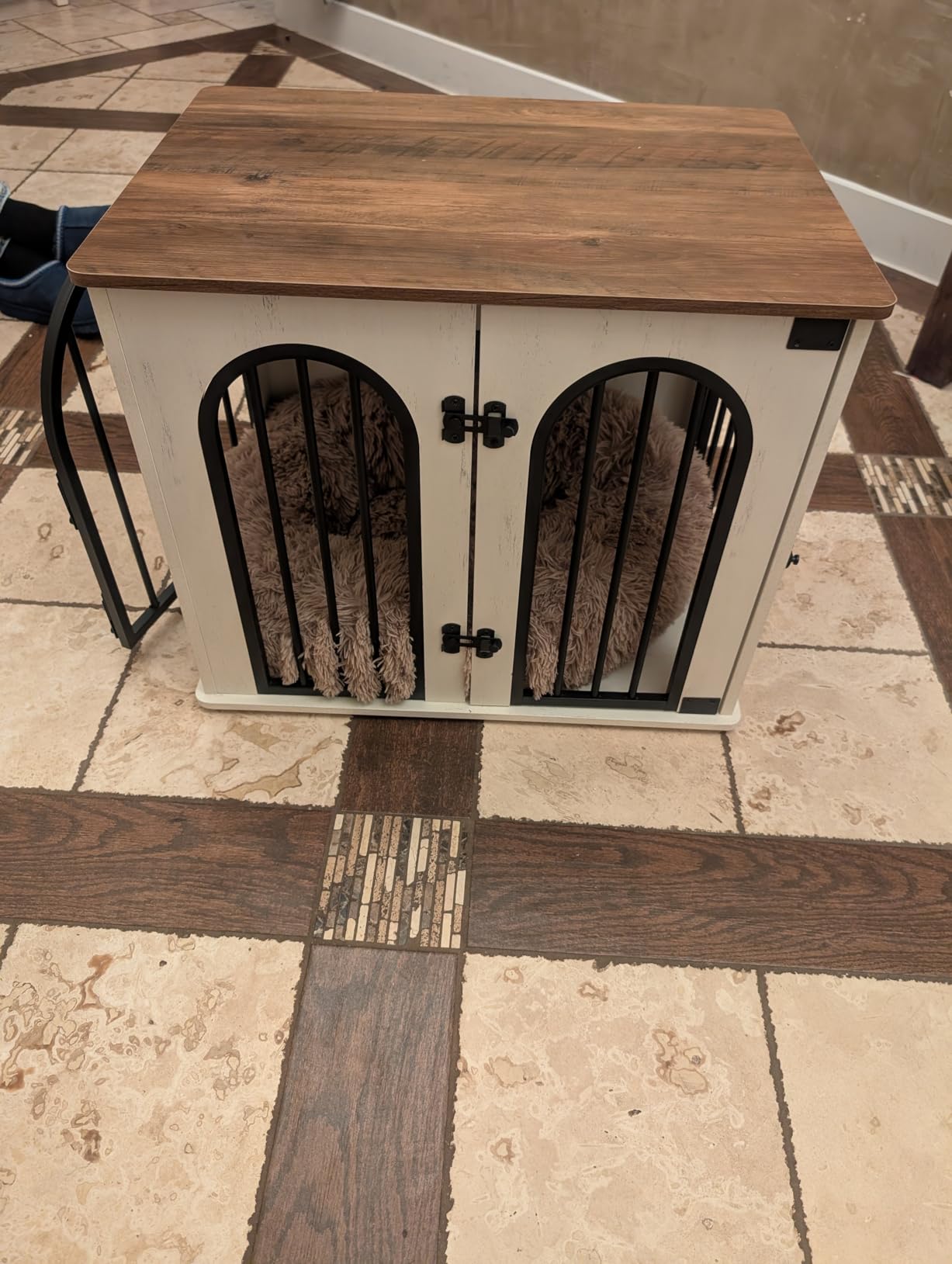 31.5'' Wooden Dog Crate Furniture, Indoor Dog Kennel Dogs Cage for Small/Medium Dogs, Heavy Duty Dog Crates Decorative Pet House End Side Table TV Stand, White Brown DFC85114B customer photo 2