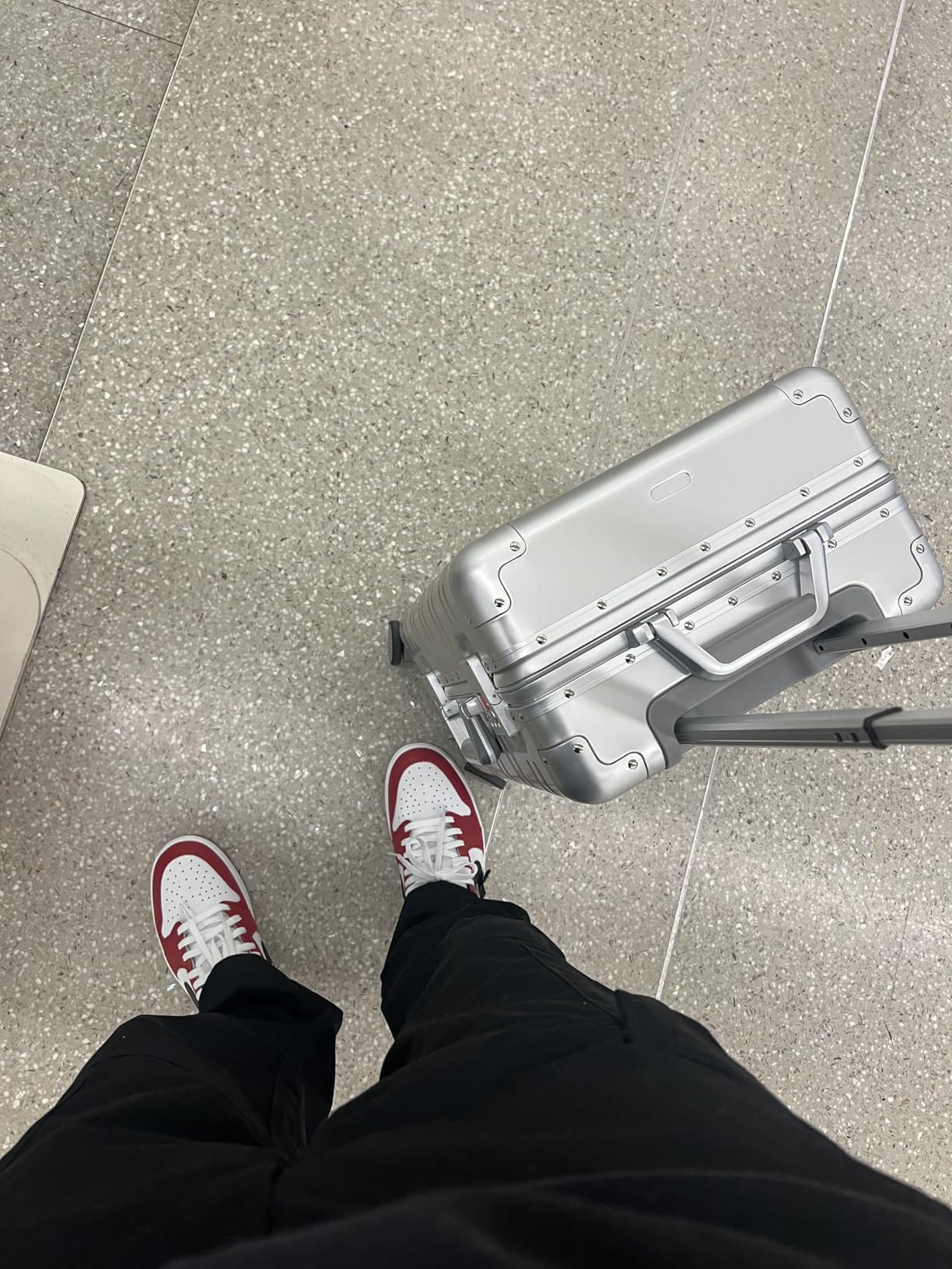 All Aluminum Carry On Luggage 22x14x9 Airline Approved，Zipperless Luggage Premium Aluminum Suitcase Luggage, Hard Shell Carry On Luggage with Spinner Wheels (silver, 20inch) customer photo 1