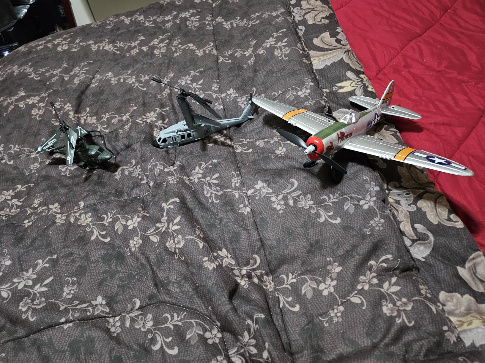 M8 Electric Skateboard with Remote, 15Mph Top Speed, 9 Miles Range, 400 Hub-Motor, Skateboard for Adults & Teens customer photo 1