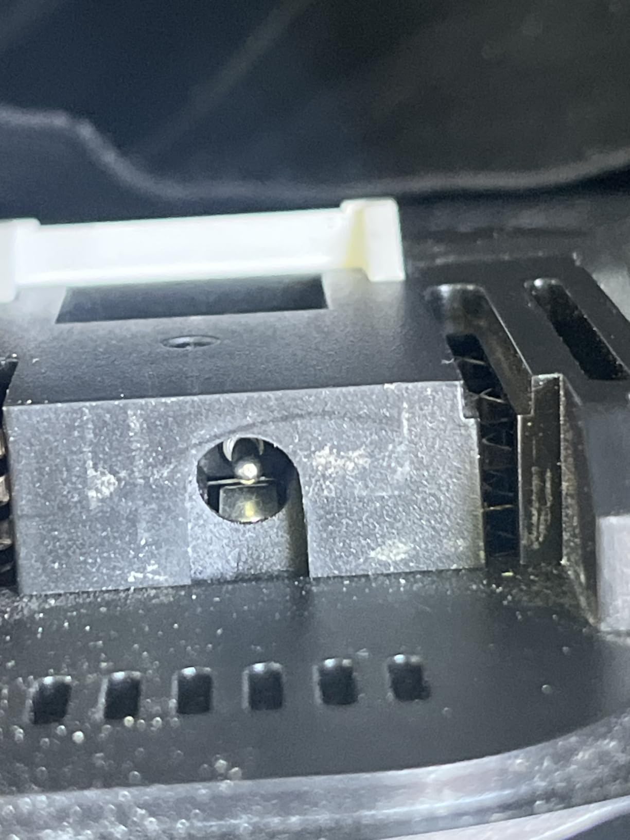 SEESII Reciprocating Saw Cordless, Variable Speed 3500 RPM Brushless Motor with 6 Saw Blades, 2 x 4.0Ah Batteries, LED Light, Tool-Free Blade Change, Portable for Wood PVC Cutting customer photo 2