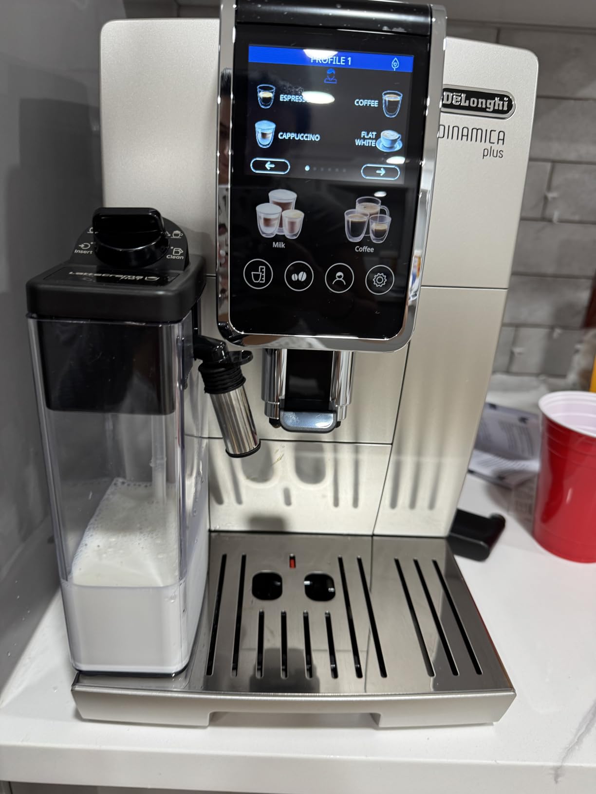 De'Longhi Dinamica Plus Fully Automatic Espresso Machine - Brew Personalized Coffee for up to 4 User Profiles, 24+ Recipes, Built in Grinder & Automatic Milk Steam Wand customer photo 2