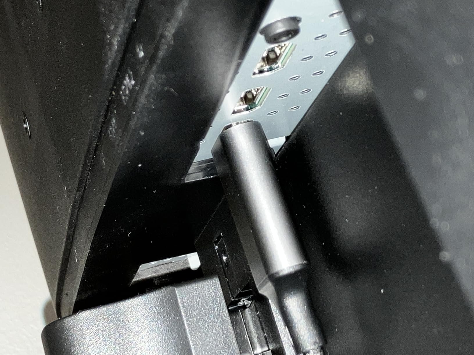 acer USB C to DisplayPort Cable 6.6 FT (4K@60HZ 2K@165Hz), Type-C to DisplayPort Cord (Sturdy Aluminum, Plug & Play) Thunderbolt 3/4/5 Compatible with MacBook Pro/Air, iPhone 16 Pro/Max, XPS, Surface customer photo 2