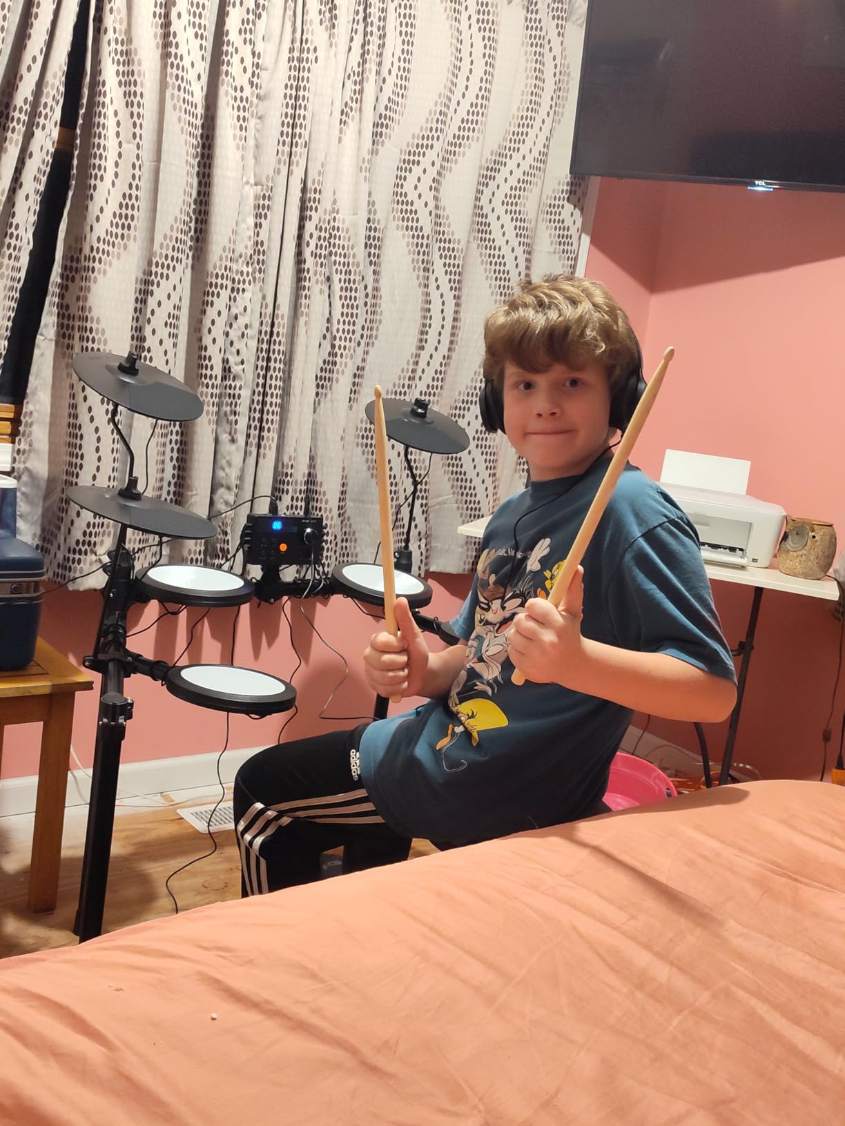 Donner Electric Drum Set, DED-70 Electronic Drum Kit for Beginner with 150 Sounds, 4 Quiet Mesh Pads, 9