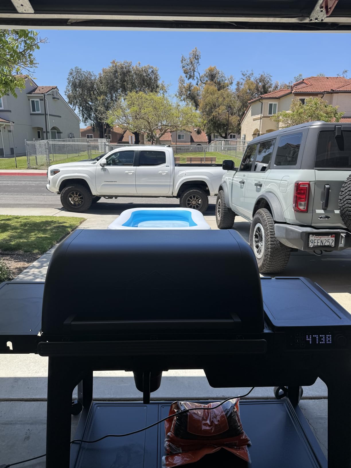 Traeger Grills Woodridge Pro Electric Wood Pellet Grill and Smoker, 970 Sq. In., Outdoor Pellet Smoker Grill with Digital Sensor and Side Shelf, Wi-FIRE Technology, Super Smoke Mode, TFB97JLH customer photo 1
