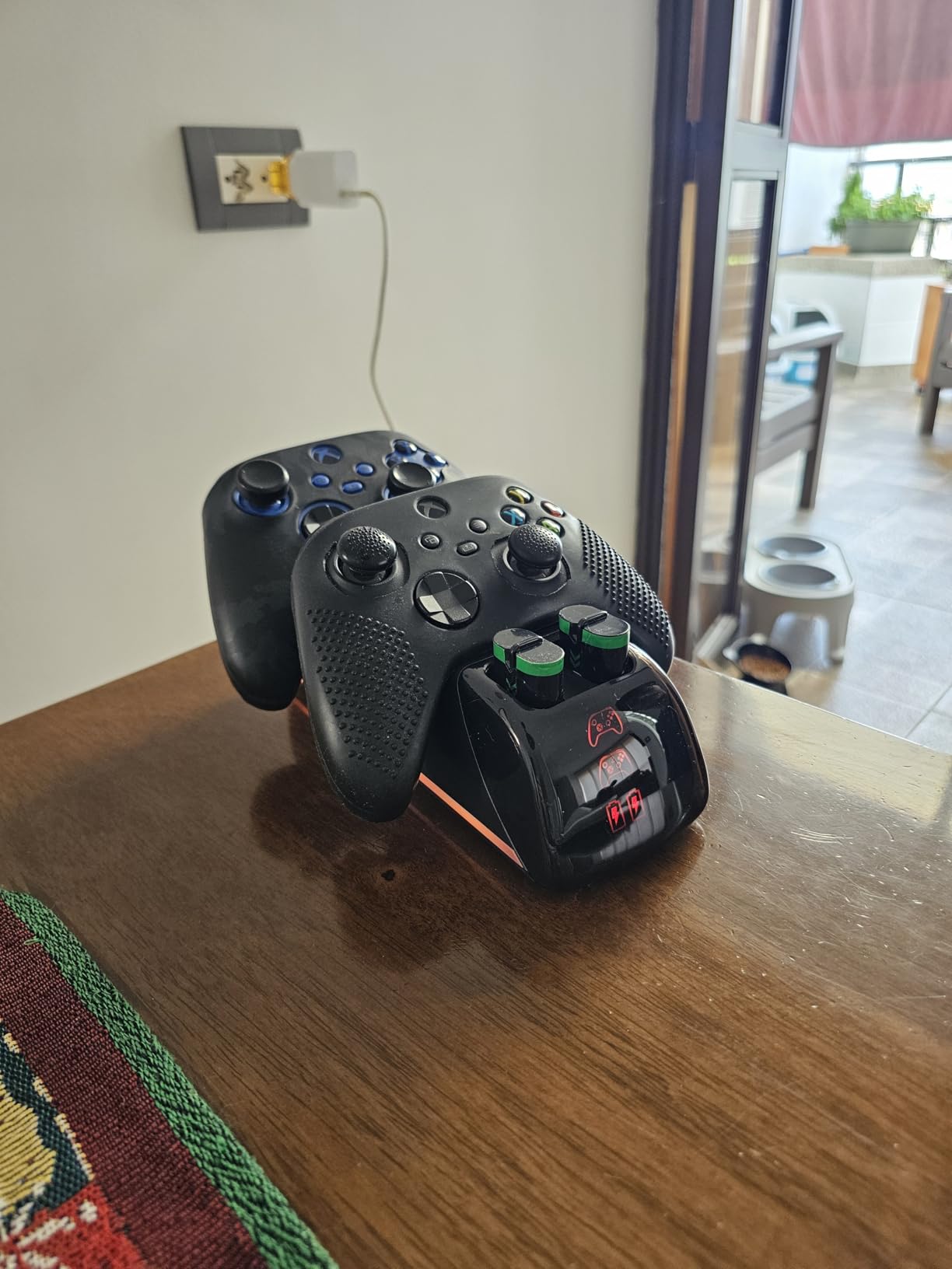 4-in-1 Charger for Xbox Series/One X|S Controllers, with 4× 5520mWh Rechargeable Battery Packs,Charges Dual Remotes & Batteries Simultaneously,Upgraded Quad Charging Dock Station for Xbox Gamer Gift customer photo 1