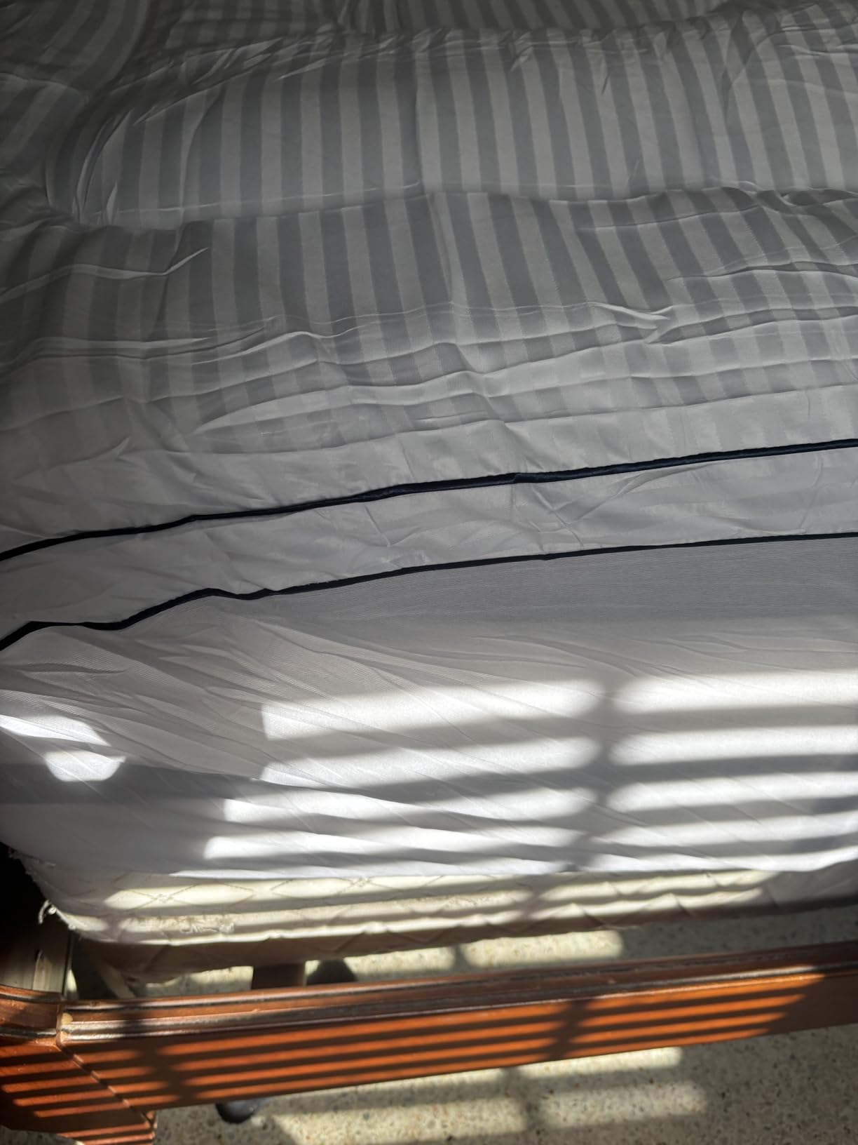 BEDLORE Queen Mattress Topper, Thick Pillow Top Bed Cover for Back Pain Relief, Soft Mattress Pad with Deep Pockets 6-18 inch customer photo 1