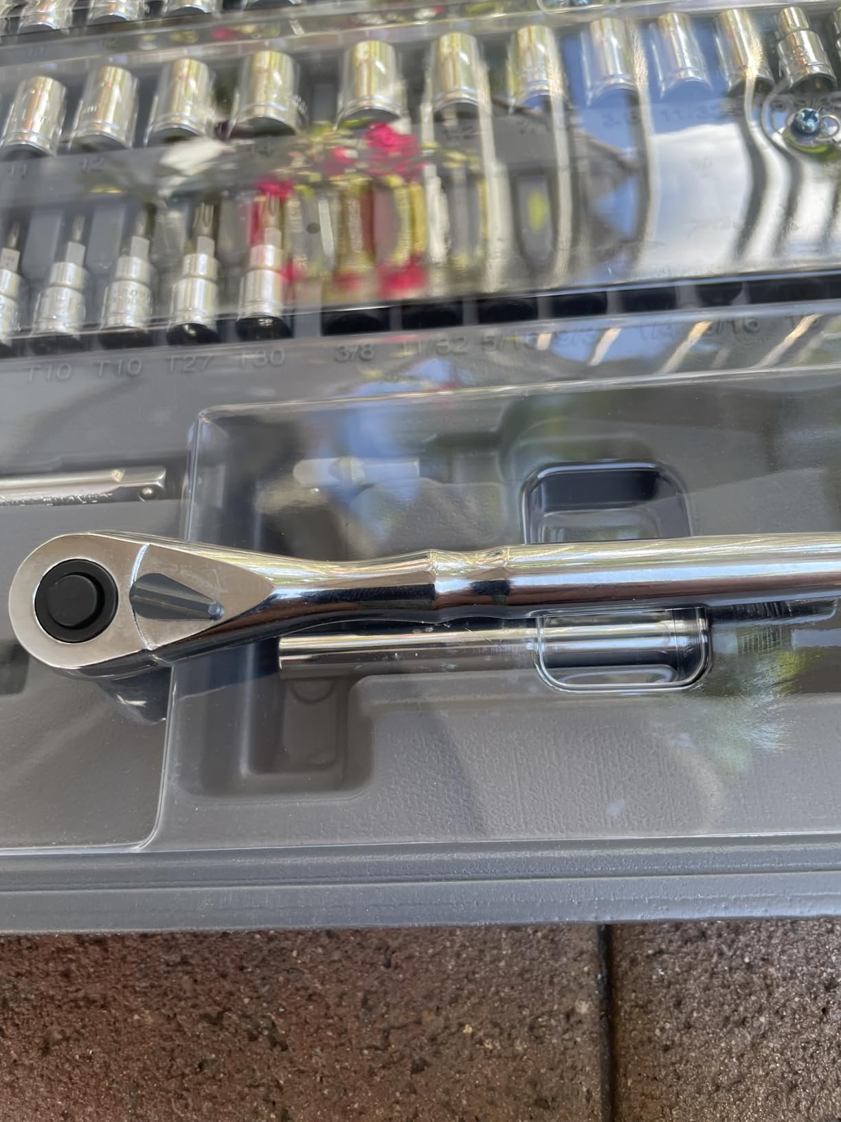 Amazon Basics 287-Piece Mechanic Tool Set with Sockets, Ratchets & Wrenches - 3-Drawer Case customer photo 2