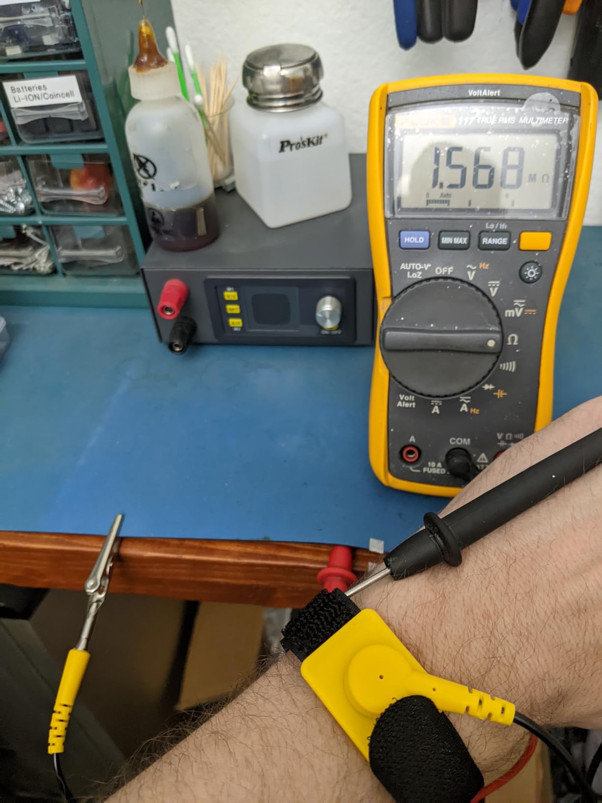 Anti Static Wrist Strap, Adjustable ESD Wrist Strap with 360° Rotating Connector & 10ft Long Coiled Cord | Antistatic Wrist Band for PC Building, Electronics Repair & Assembly customer photo 1