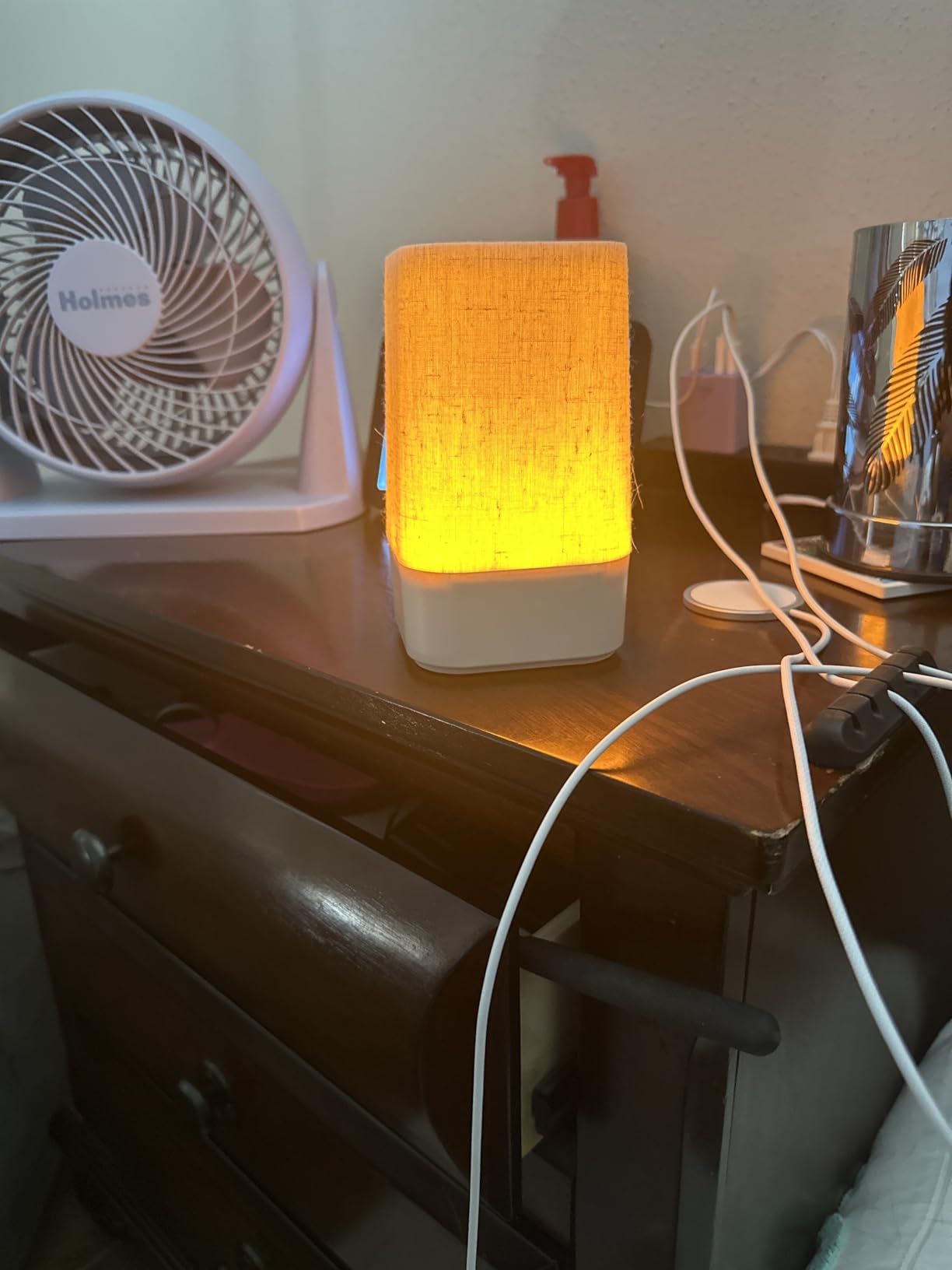 White Noise Sound Machine: Sunrise Alarm Clock for Gentle Wake Up - 30 Soothing Sounds, Adjustable Volume & Night Light customer photo 1