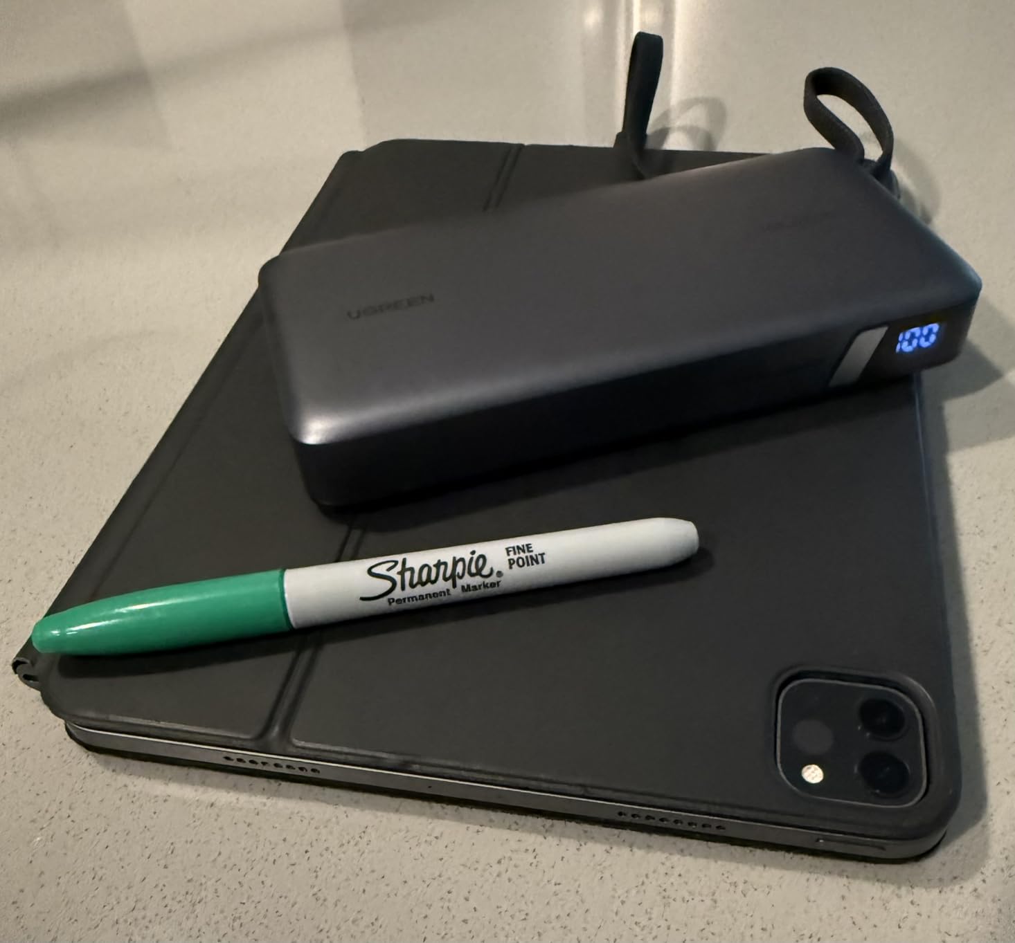 UGREEN Nexode Power Bank, 25,000mAh 165W Laptop Portable Charger with 2 Built-in USB-C Cables, 90Wh Fast Charging Business Travel Battery Pack for MacBook Pro/Air/ipad/iPhone 17/Samsung/Dell/HP/Lenovo customer photo 2