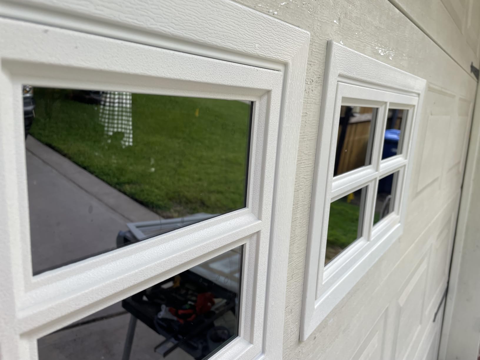 NeatiEase 4 Pcs Garage Door Windows, Replacement Vinyl Windows Inserts Kit with UV Resistant Resin Glass for Exterior Garage Doors (Clear Design) customer photo 2