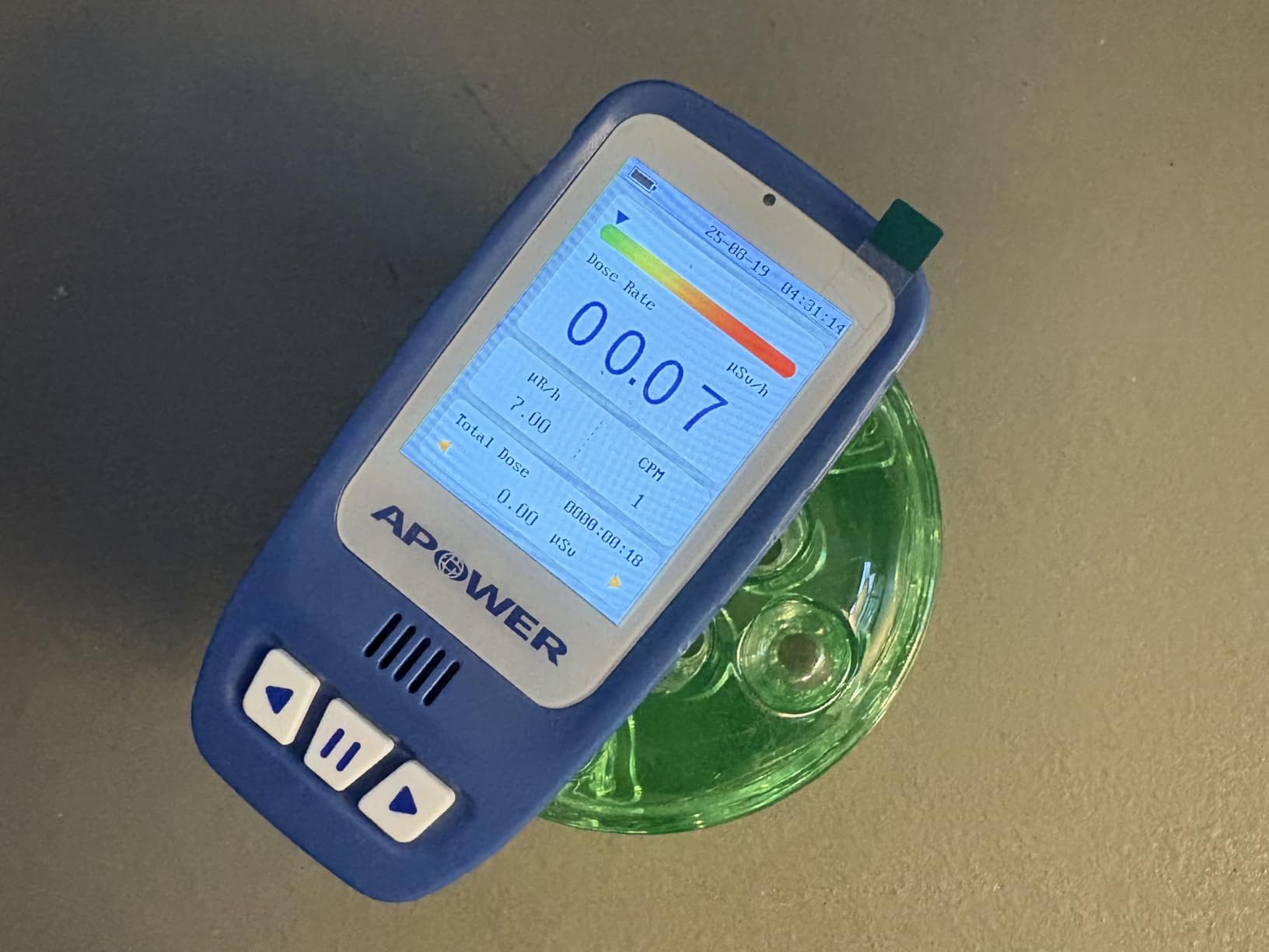 Geiger Counter Nuclear Radiation Detector, Portable Handheld Dosimeter Beta, Gamma, X-ray Detection, LCD Display Radiation Monitor Meter, Radioactive Device for Home, Lab, and Emergency Use customer photo 2