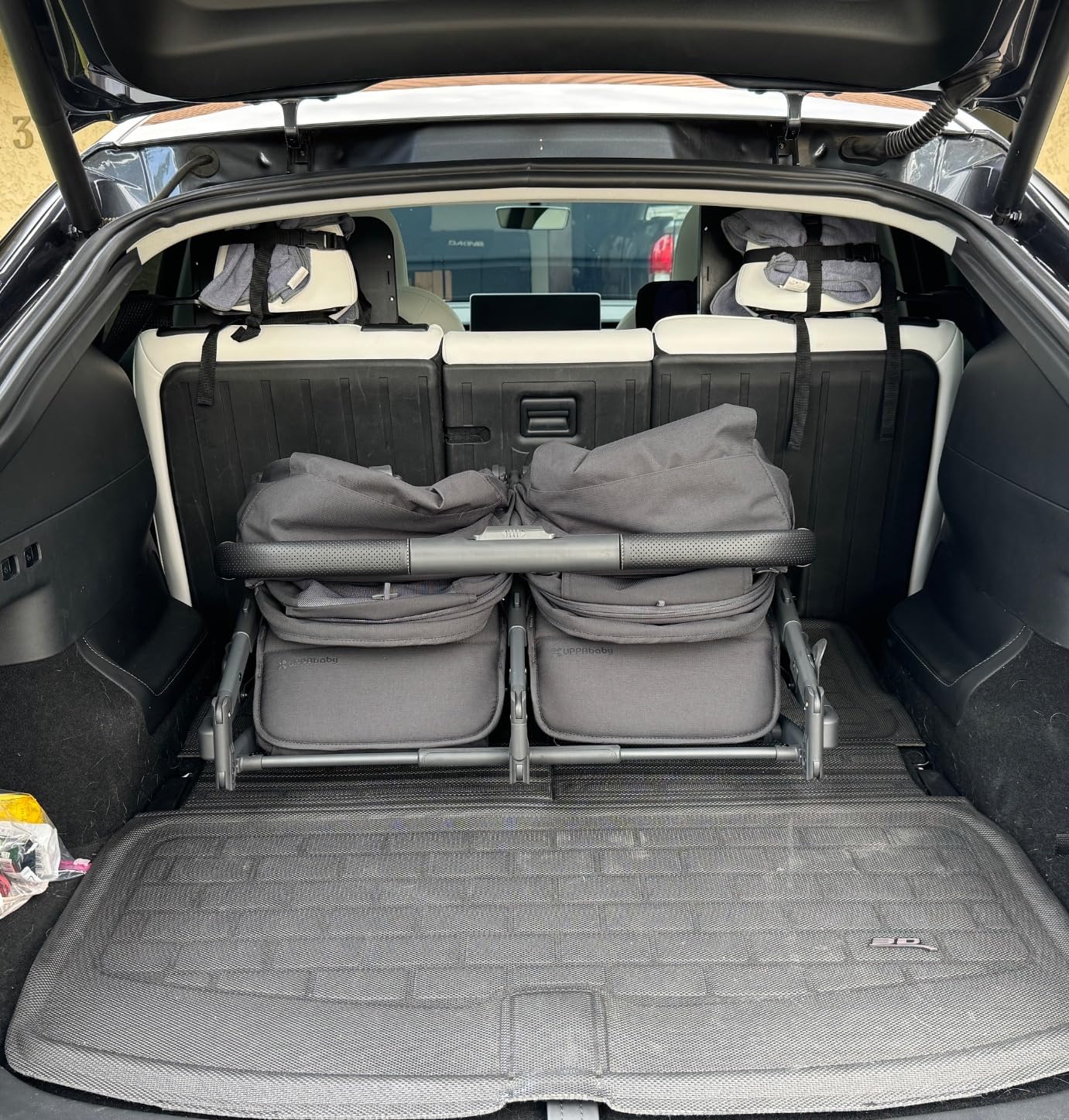 UPPAbaby Minu Duo Side-by-Side Double Stroller - Lightweight + Compact Design for Travel - Easy Fold- From Birth to Toddler - Independent Recline - Greyson (Charcoal Mélange/Carbon Frame/Saddle Leather) customer photo 2