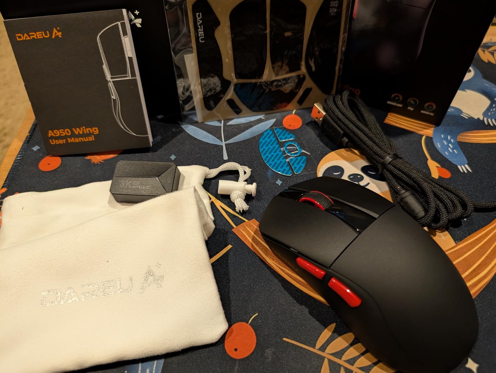 DAREU A950 Wing Ultralight Wireless Gaming Mouse 1.23oz (35g), Custom PAW3950 Optical Sensor,30K DPI, Wired/Wireless Dual 8000 Polling Rate customer photo 2