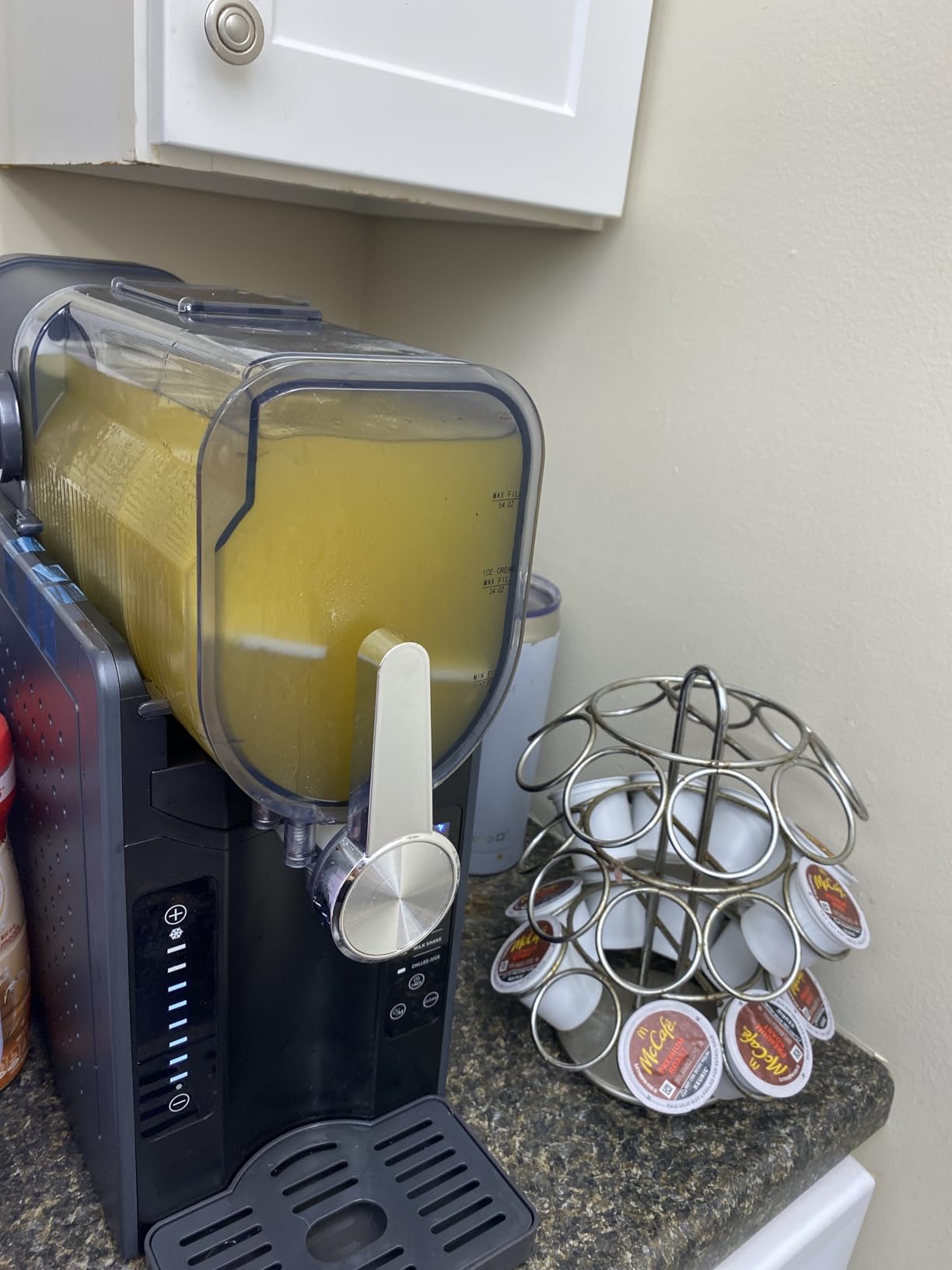 Slushie Machine: No Ice Needed Slushy Machine for Home, 6 Preset, Real-Time Temp Display, Auto-Clean | Frozen Margaritas, Cocktails, Frappés, Ice Cream, Smoothies, Milkshakes,Summer Parties customer photo 1