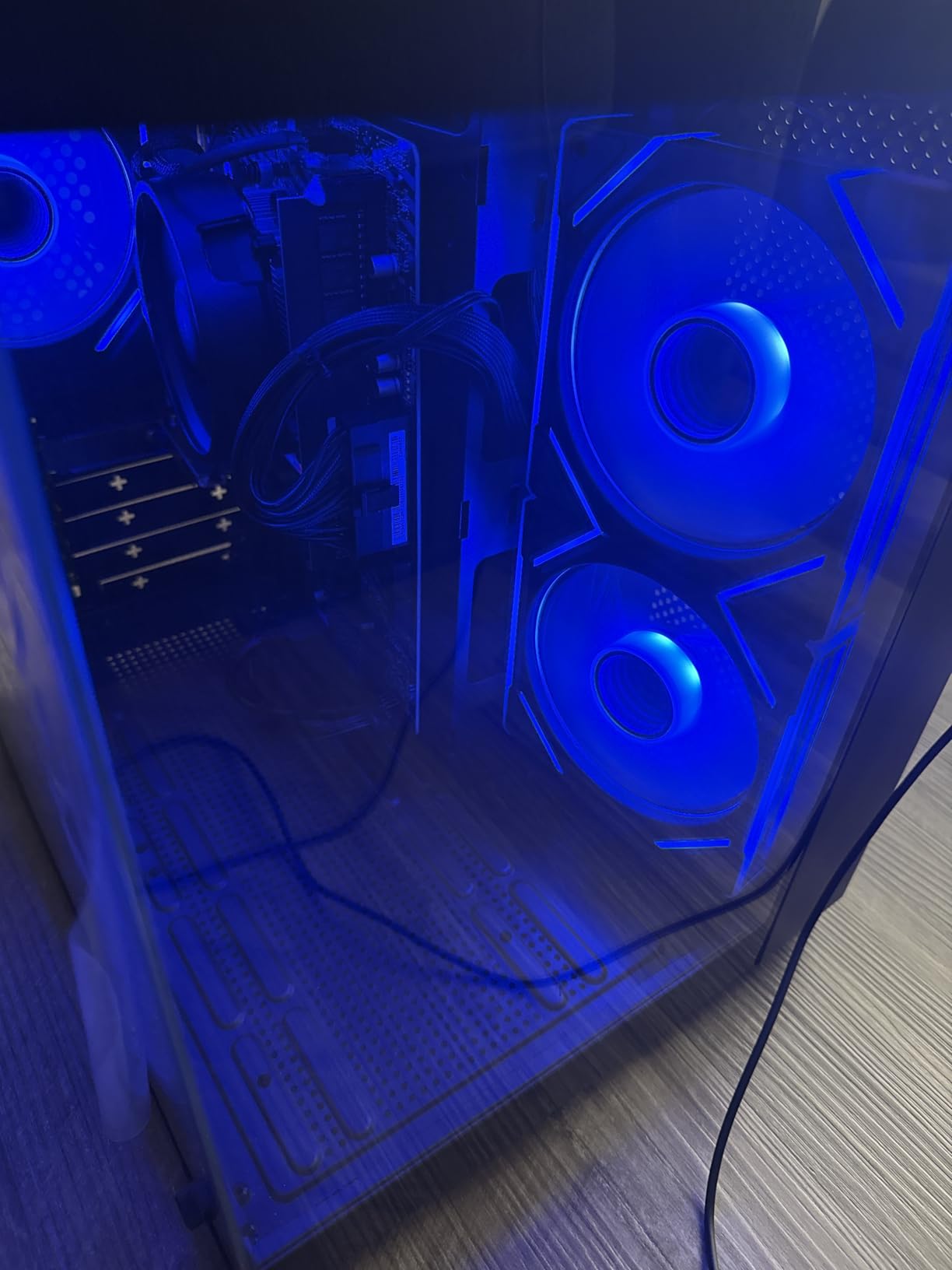 Gaming PC Desktop Computer AMD Ryzen 5 5600GT,16GB DDR4 3200MHz,1TB M.2 NVMe PCle,550W 80PLUS PSU,WiFi,Game Design Office Console,Sea View Room, Towers Prebuilt PC (Black) customer photo 2