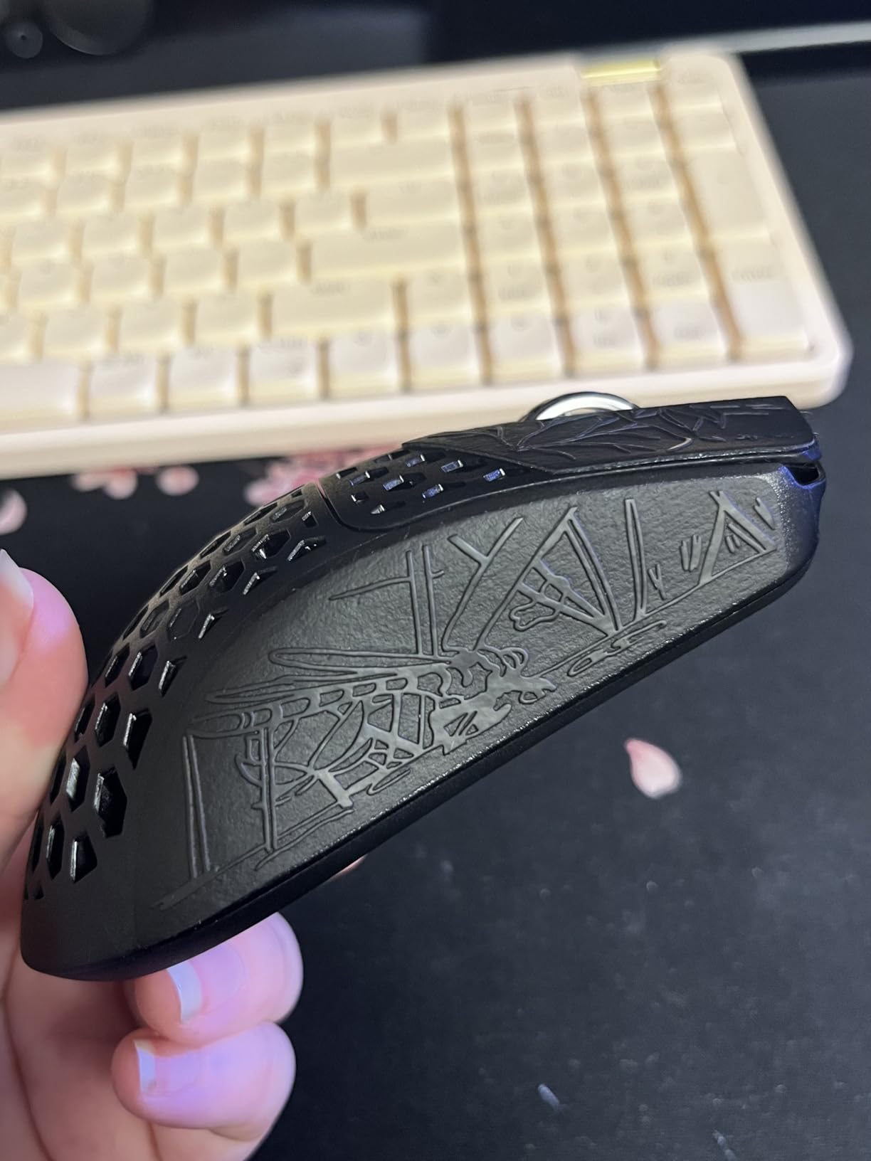 ARBITER Akitsu Small Carbon Fiber Gaming Mouse - Ultra-Light 38g, Wireless 8K Polling, 26K DPI, PIXART 3395 Sensor customer photo 2