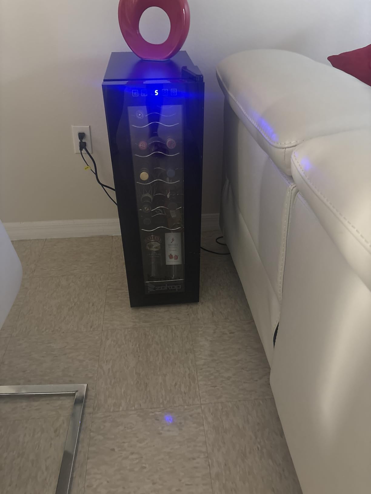 Winado 28-Bottle Dual Zone Compressor Wine Cooler, Freestanding Compact Mini Wine Fridge with Adjustable Temperature, Digital Control & Removable Shelves for Wine Storage customer photo 2